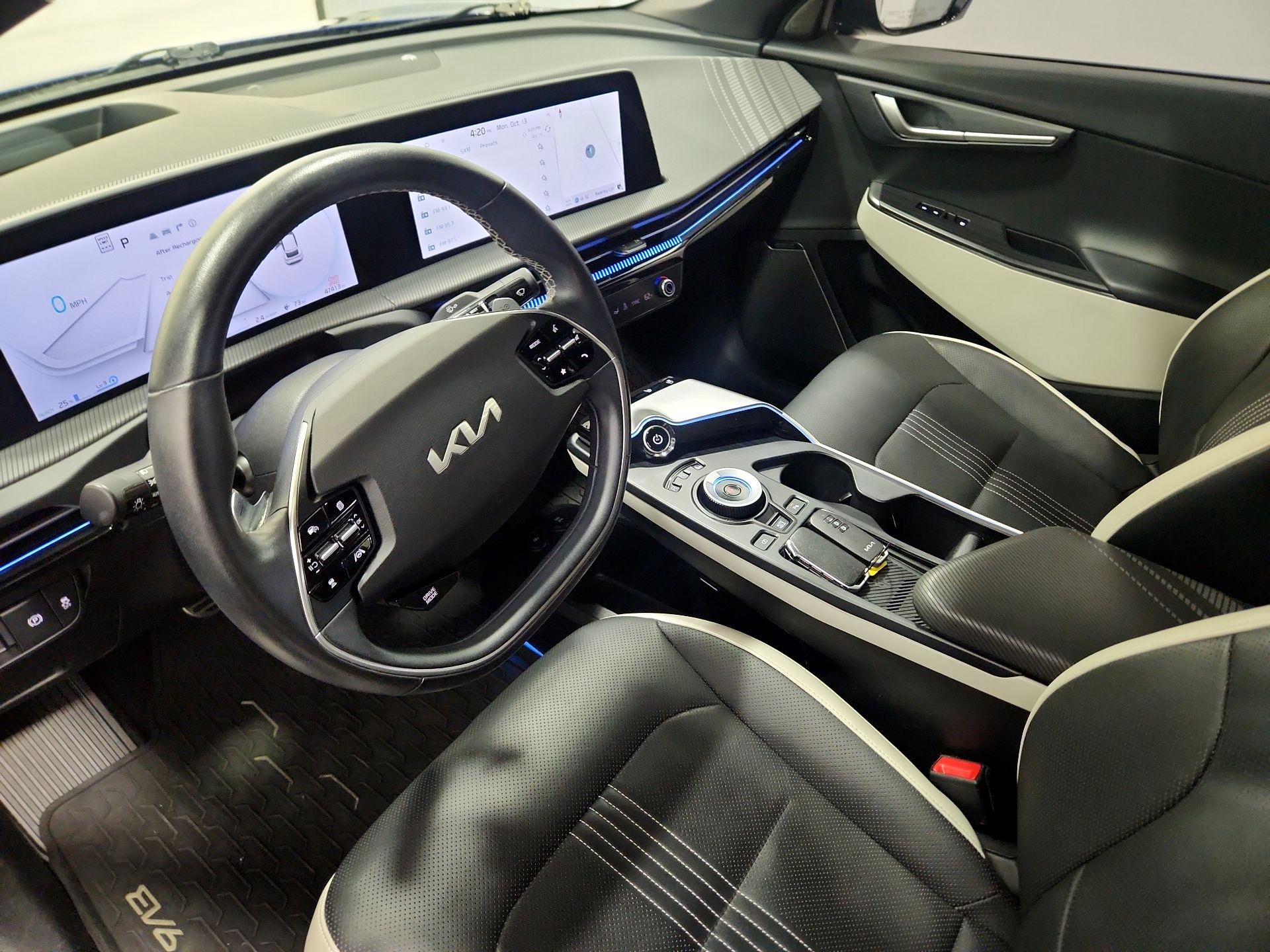 Thumbnail: 2022 Kia EV6 - 11