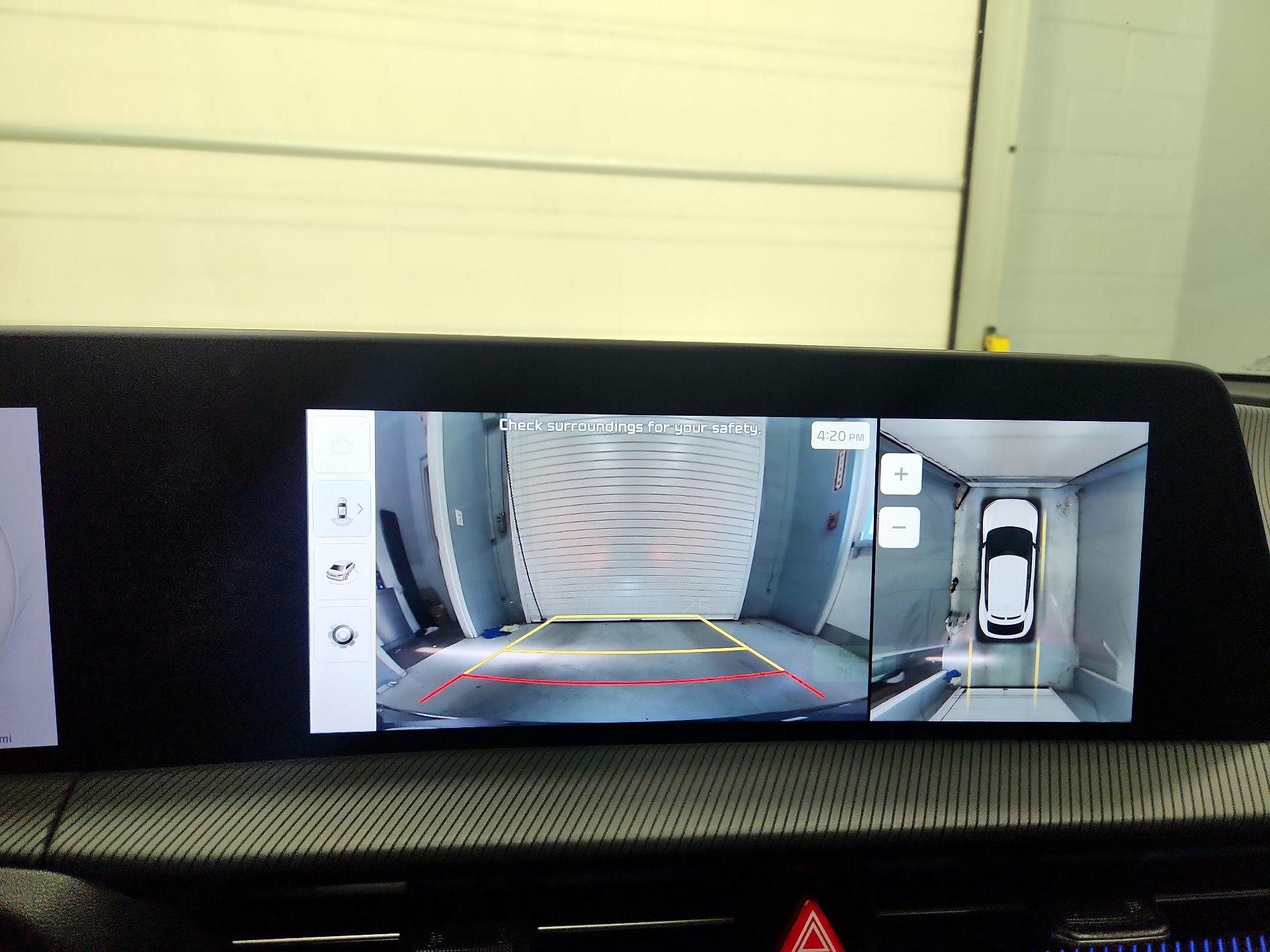 Thumbnail: 2022 Kia EV6 - 14