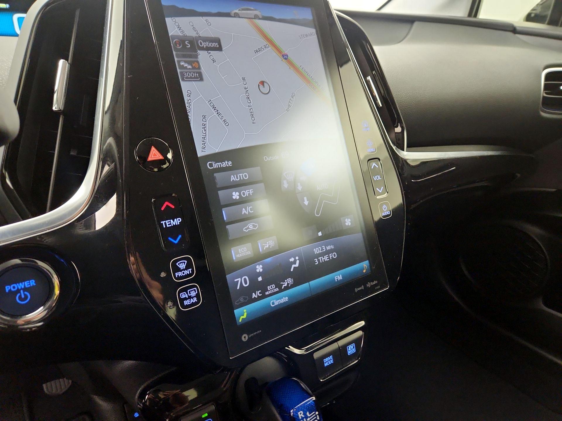 Thumbnail: 2018 Toyota Prius - 17