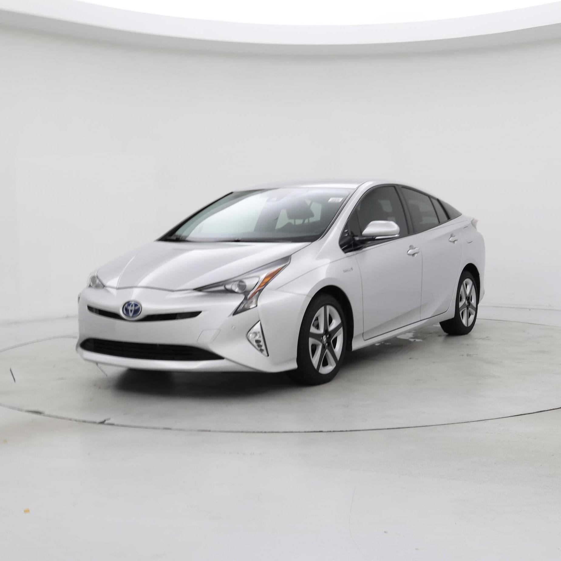Thumbnail: 2018 Toyota Prius - 4