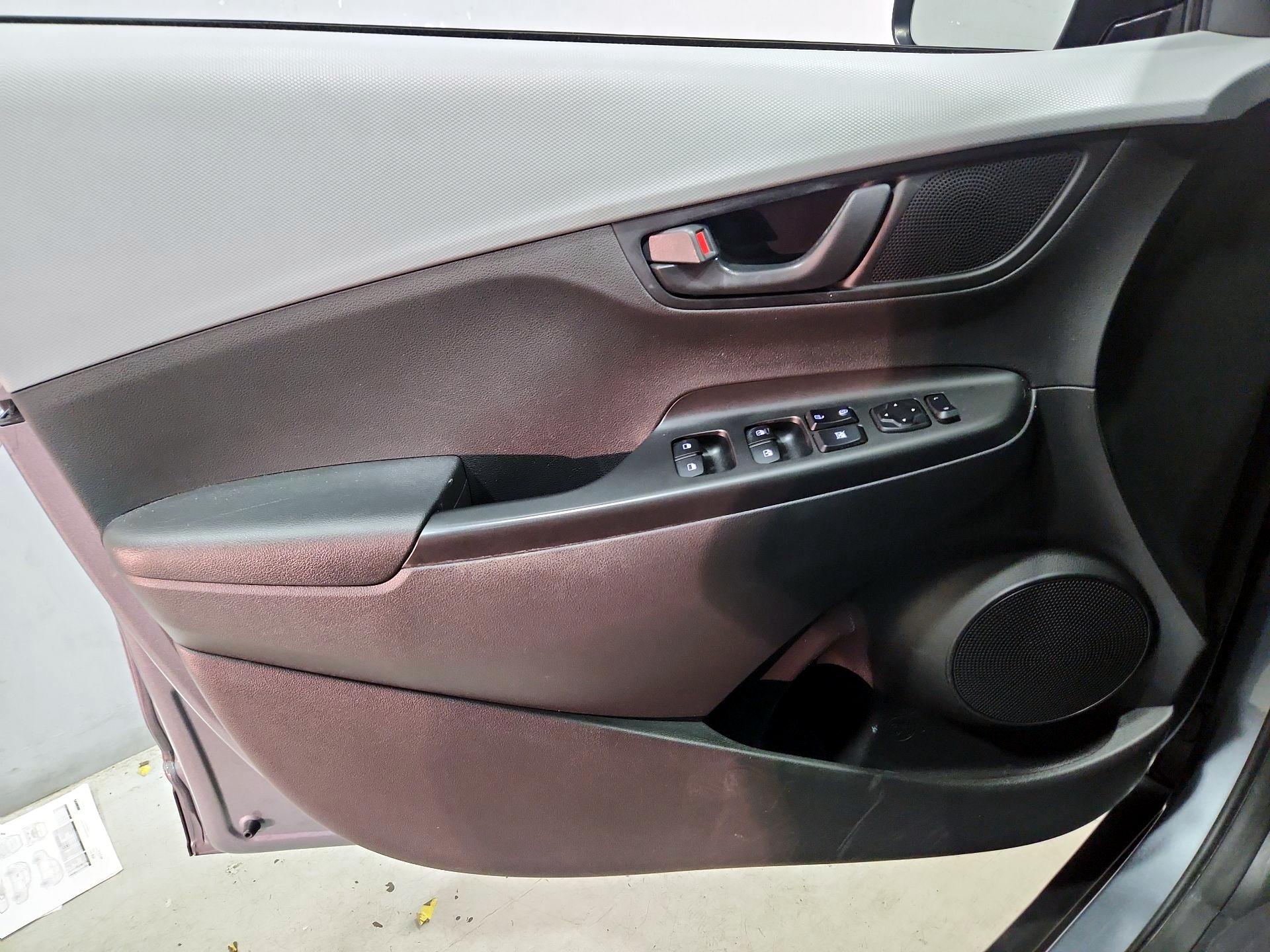 Thumbnail: 2020 Hyundai Kona - 12