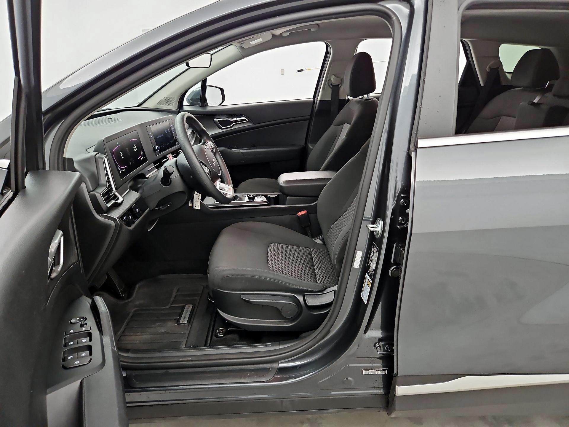 Thumbnail: 2023 Kia Sportage - 11