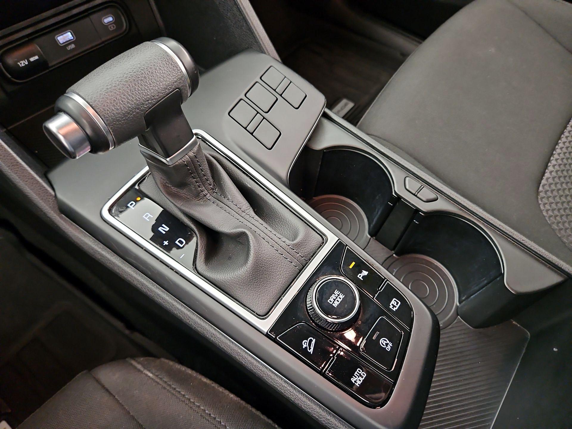 Thumbnail: 2023 Kia Sportage - 17