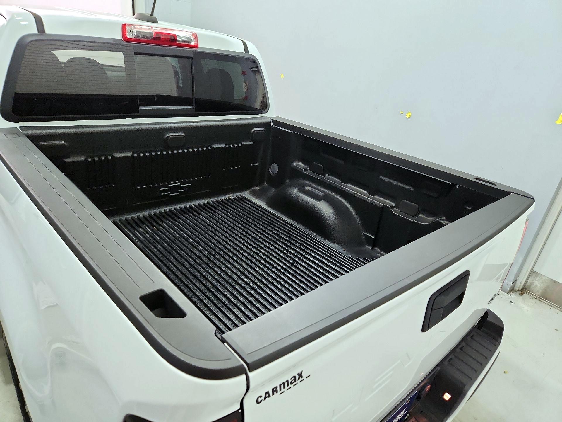 Thumbnail: 2022 Chevrolet Colorado - 20