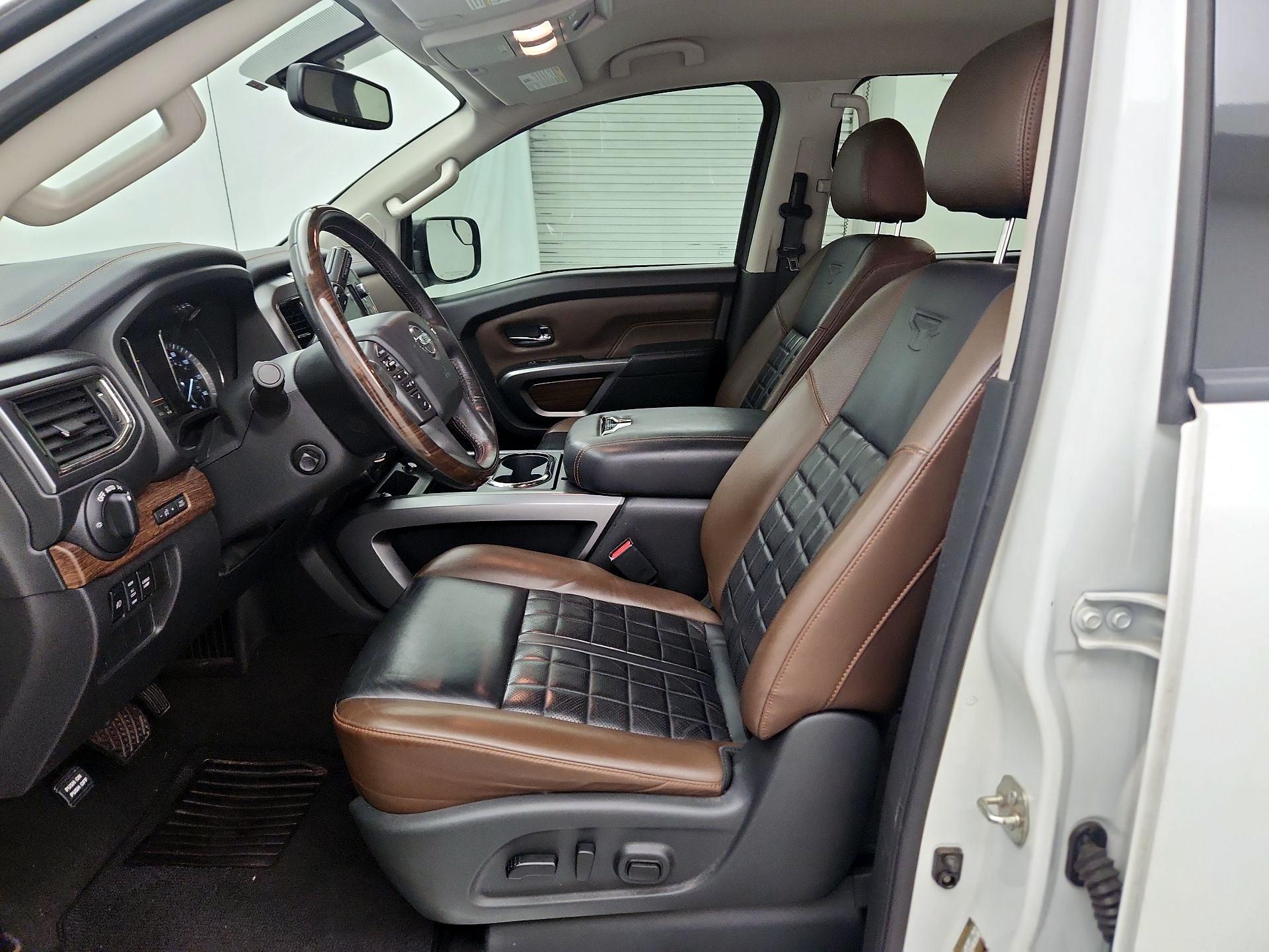 Thumbnail: 2019 Nissan Titan - 11