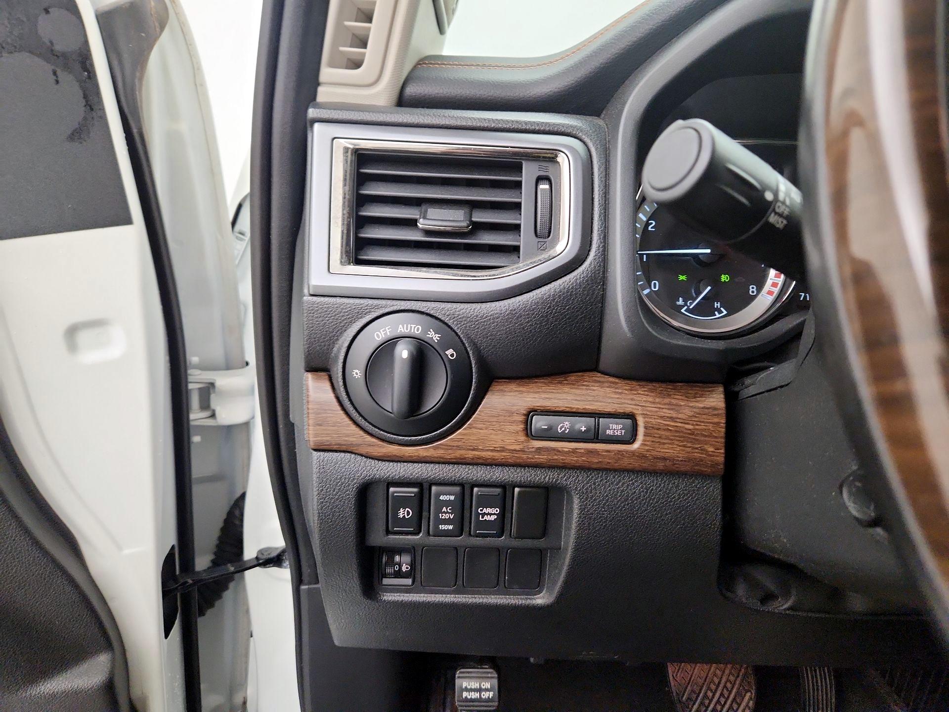 Thumbnail: 2019 Nissan Titan - 13