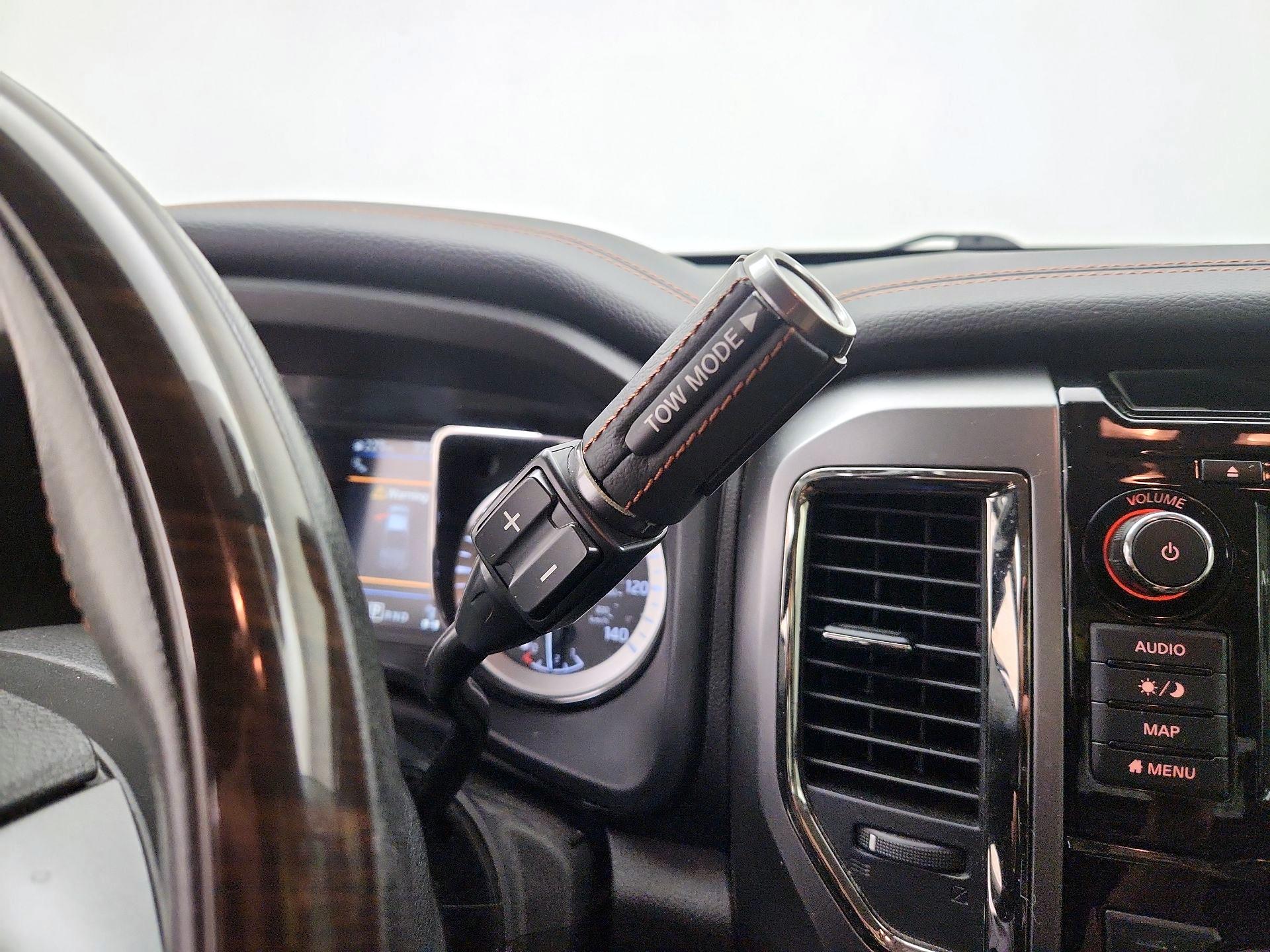 Thumbnail: 2019 Nissan Titan - 18