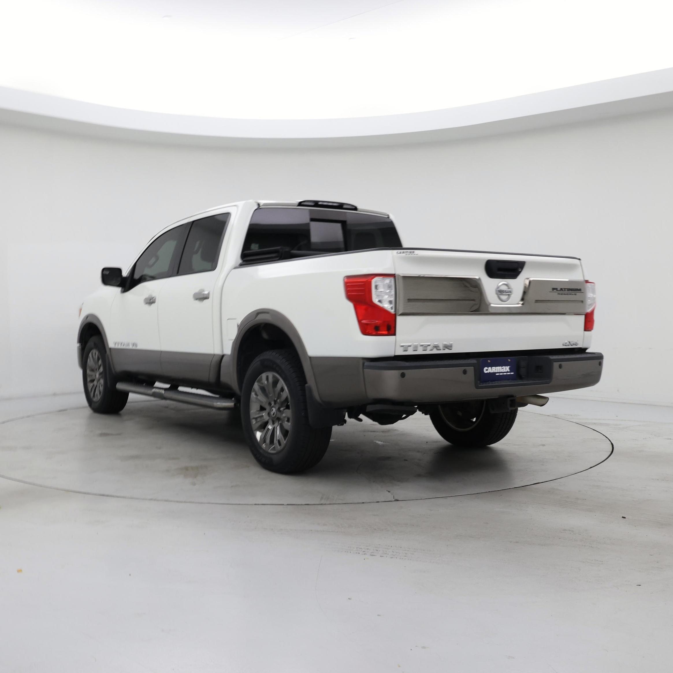 Thumbnail: 2019 Nissan Titan - 2
