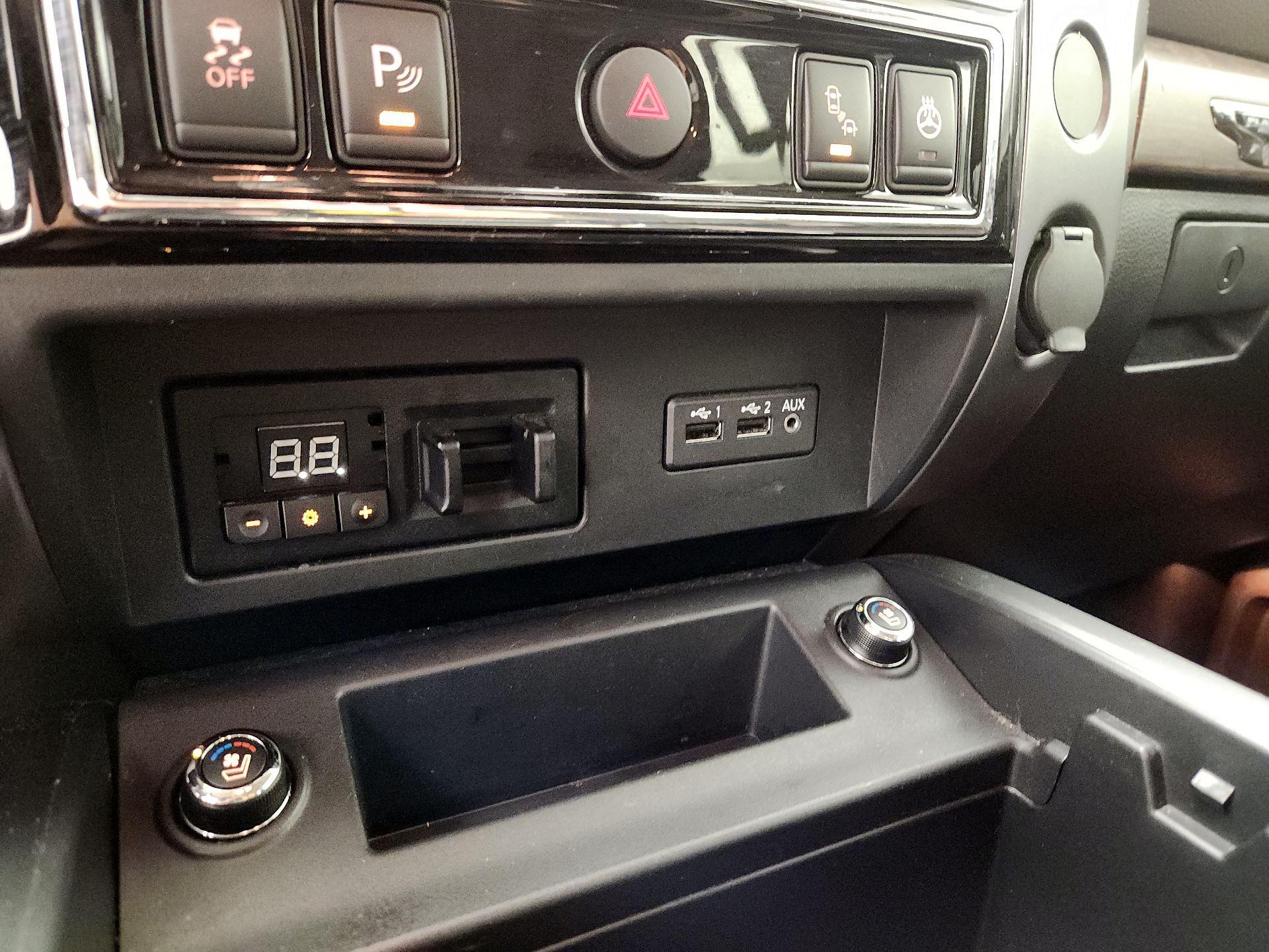 Thumbnail: 2019 Nissan Titan - 19