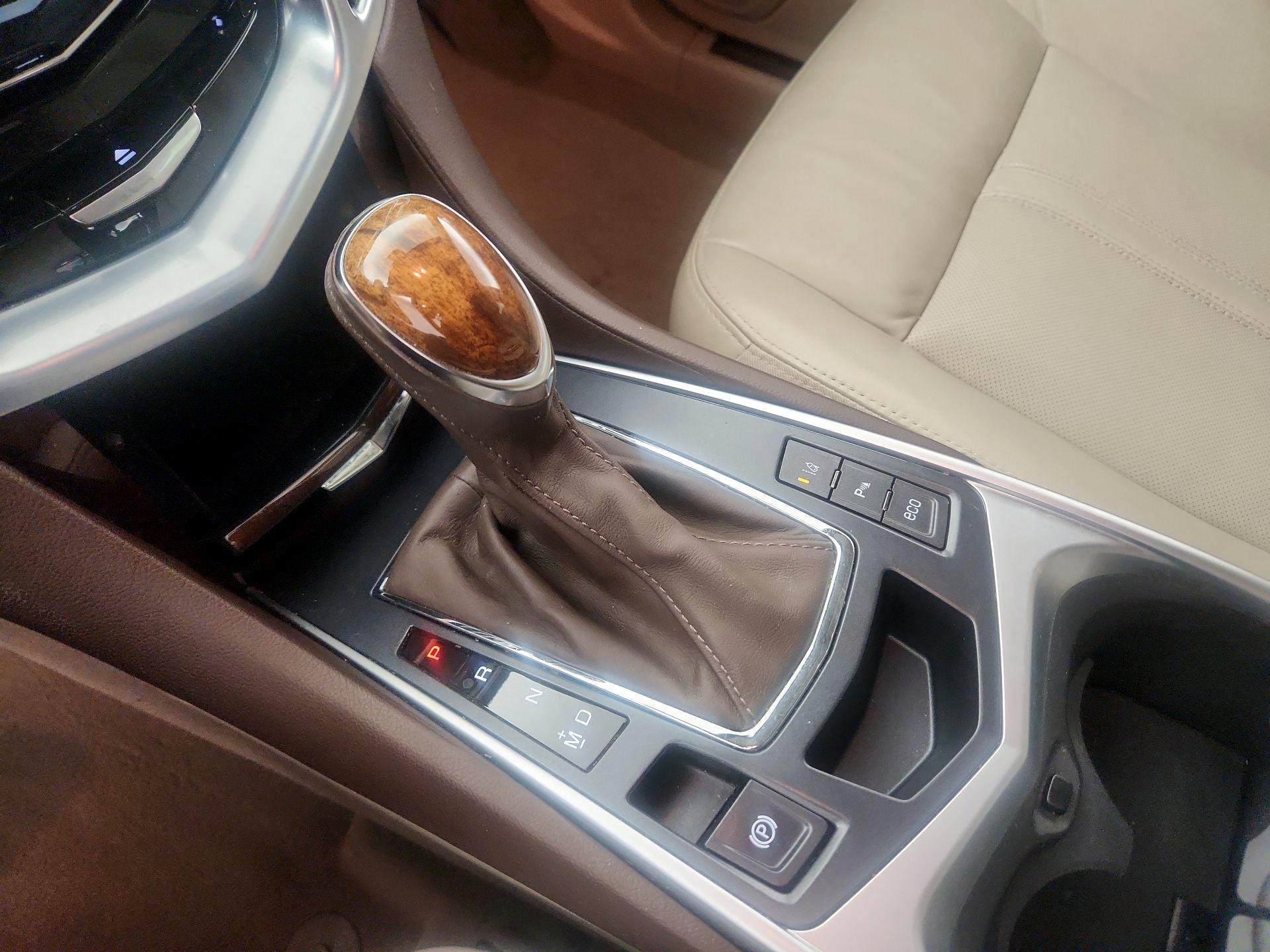 Thumbnail: 2015 Cadillac SRX - 18