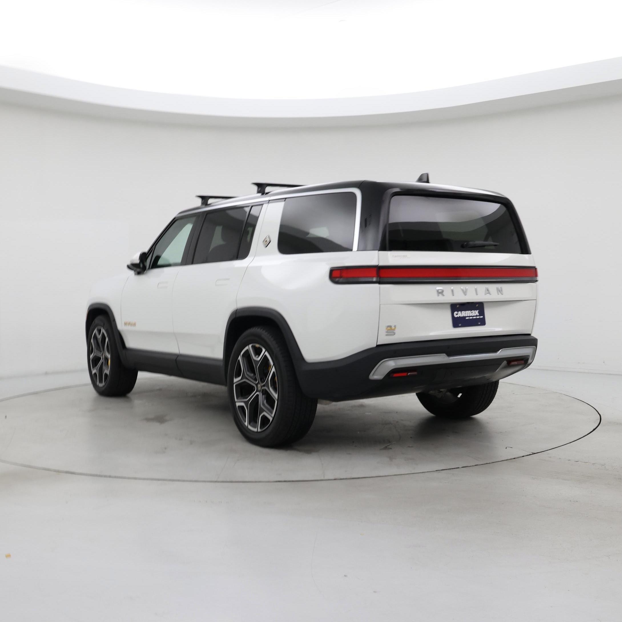Thumbnail: 2023 Rivian R1S - 2