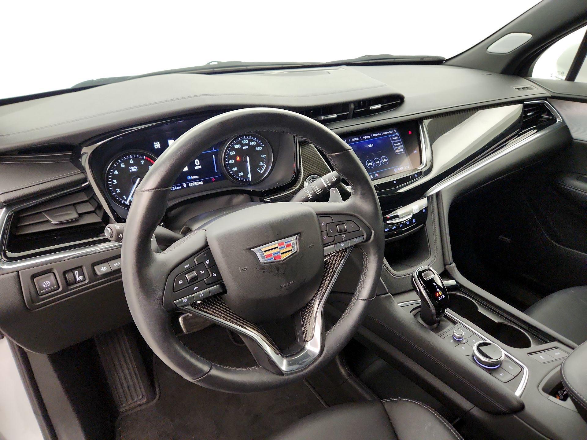 Thumbnail: 2020 Cadillac XT6 - 9