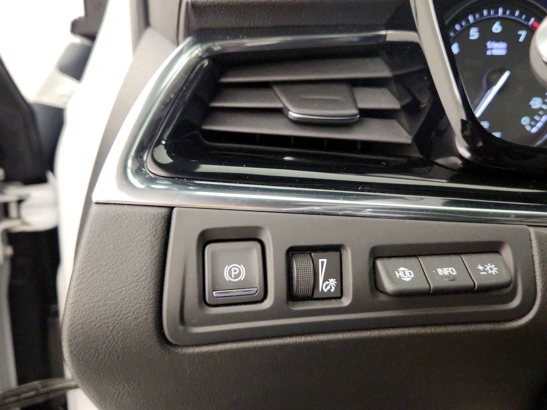 Thumbnail: 2020 Cadillac XT6 - 13