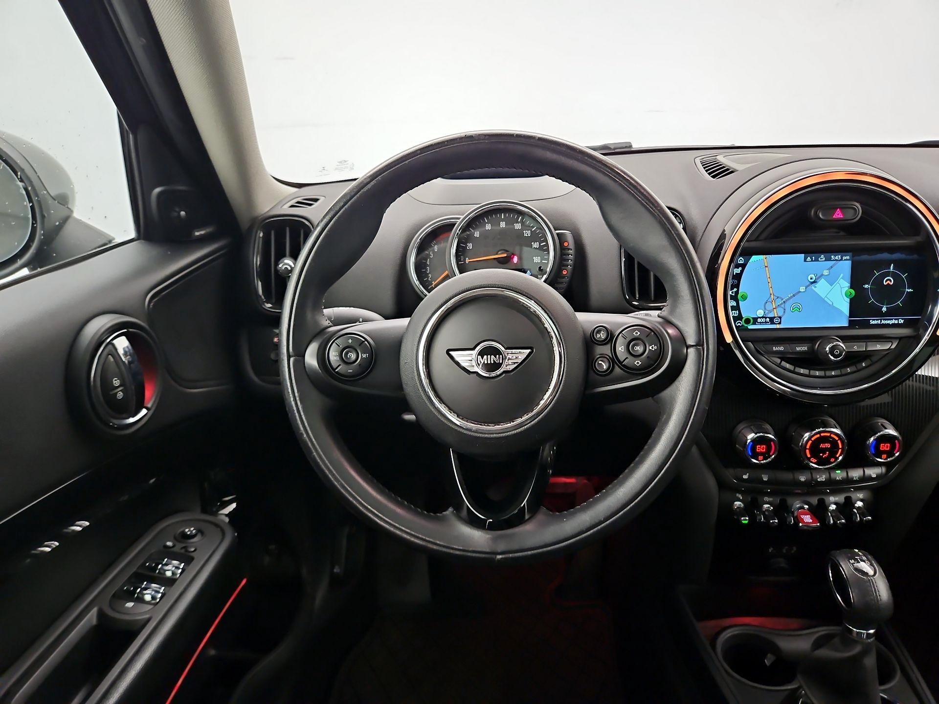 Thumbnail: 2017 MINI Cooper Countryman - 10
