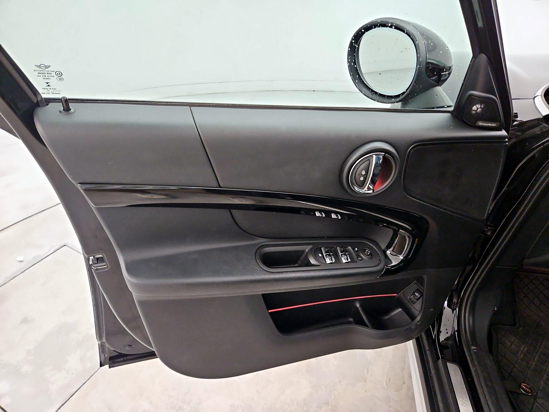 Thumbnail: 2017 MINI Cooper Countryman - 12