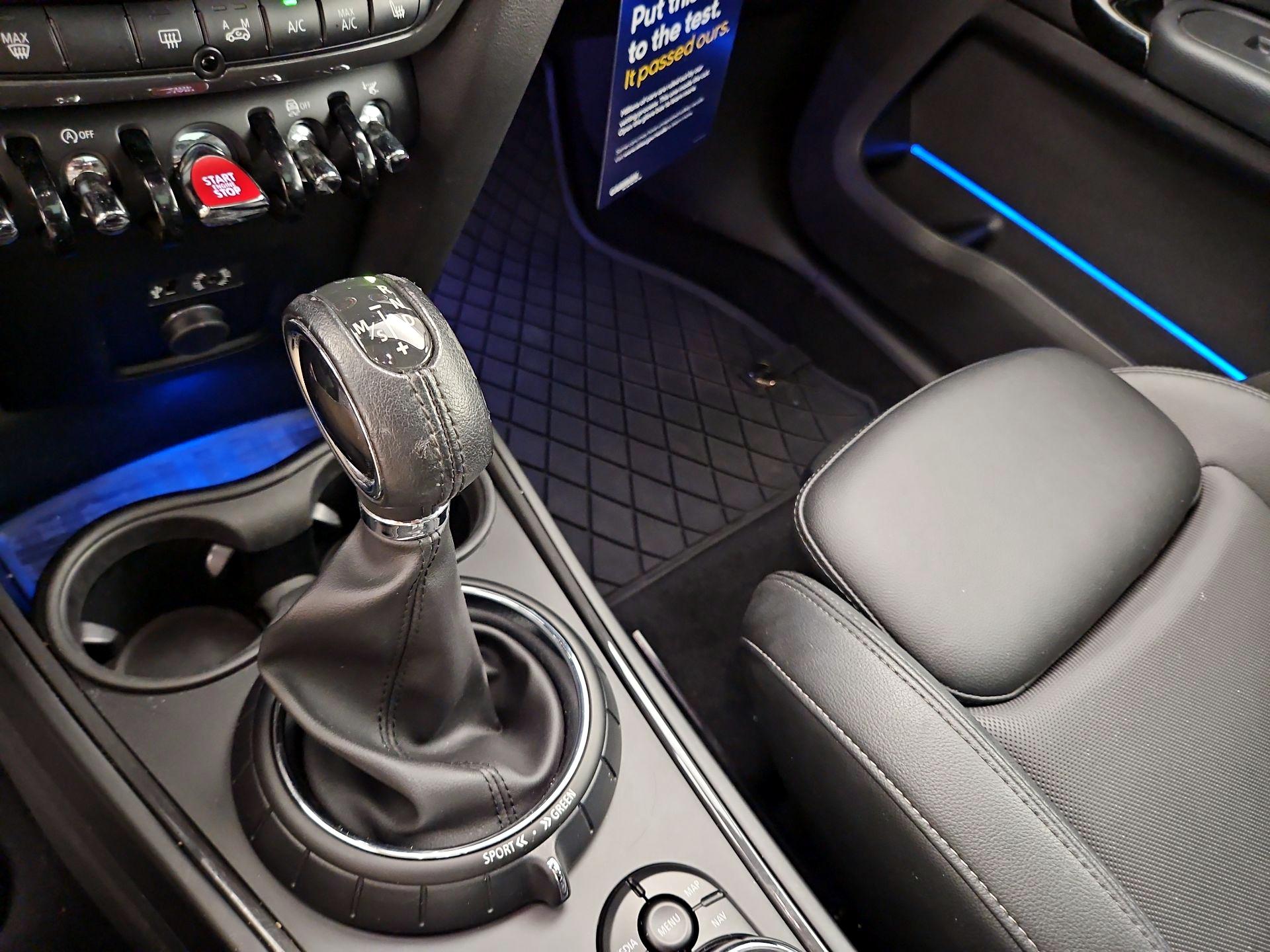 Thumbnail: 2017 MINI Cooper Countryman - 18