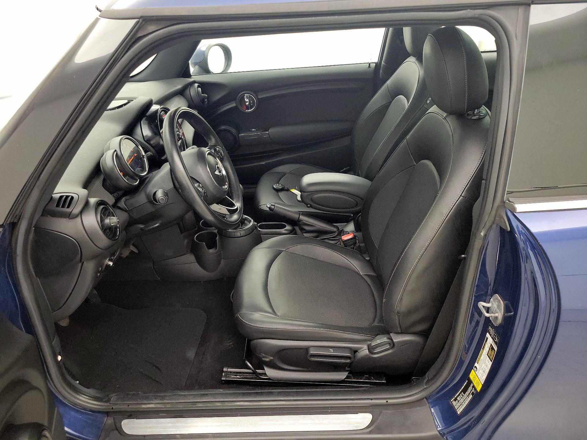 Thumbnail: 2015 MINI Cooper Hardtop - 11