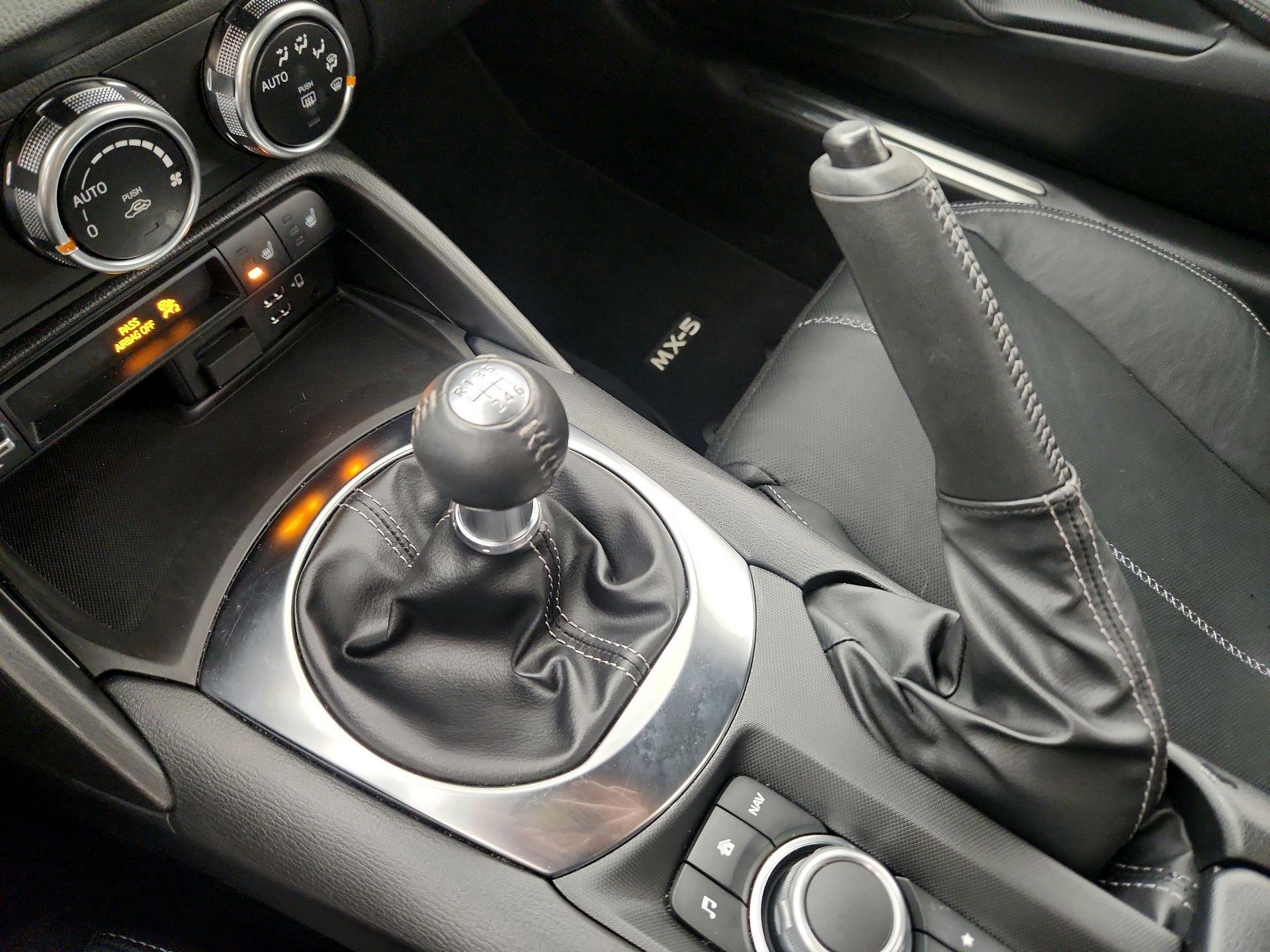 Thumbnail: 2023 Mazda MX-5 Miata - 18