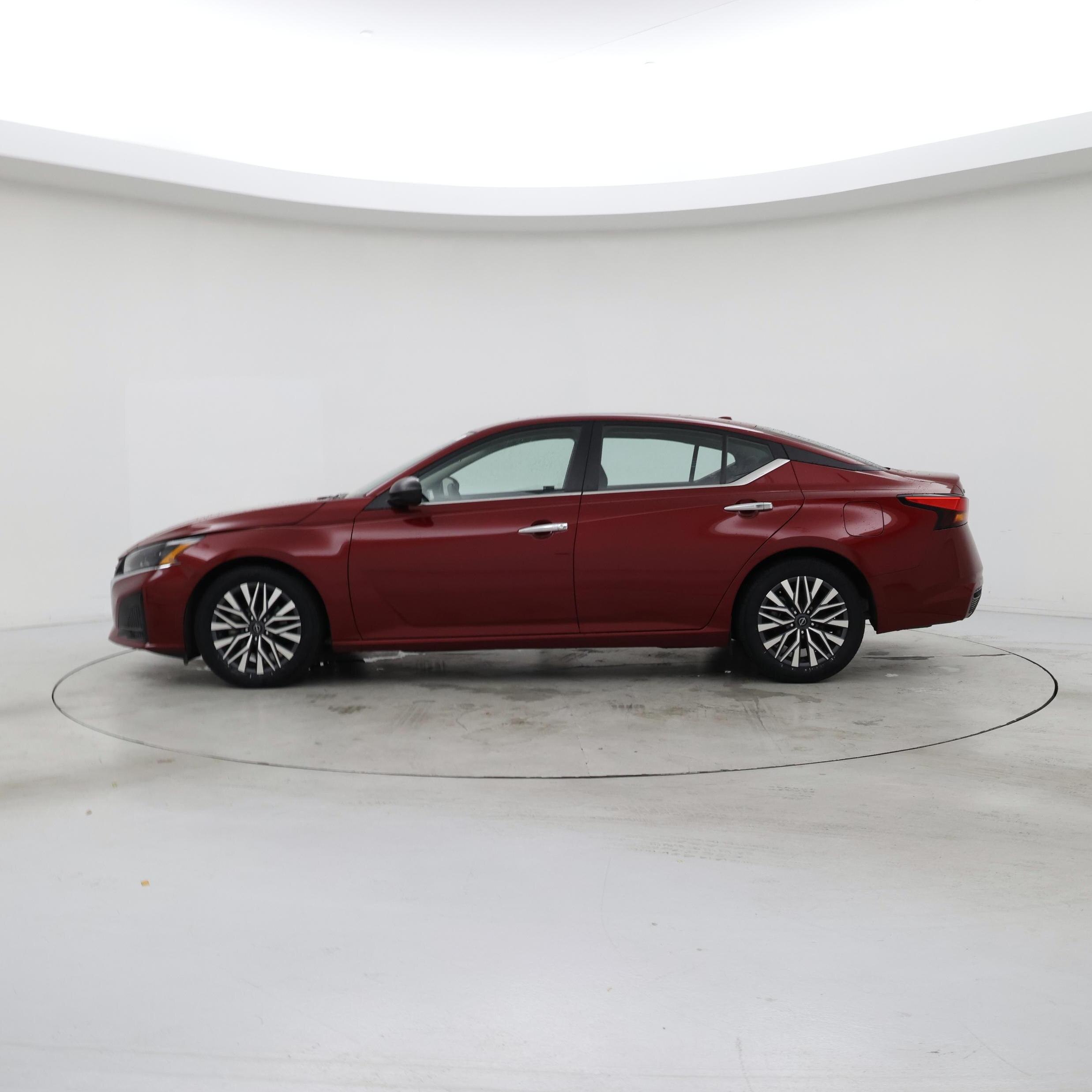 Thumbnail: 2024 Nissan Altima - 3