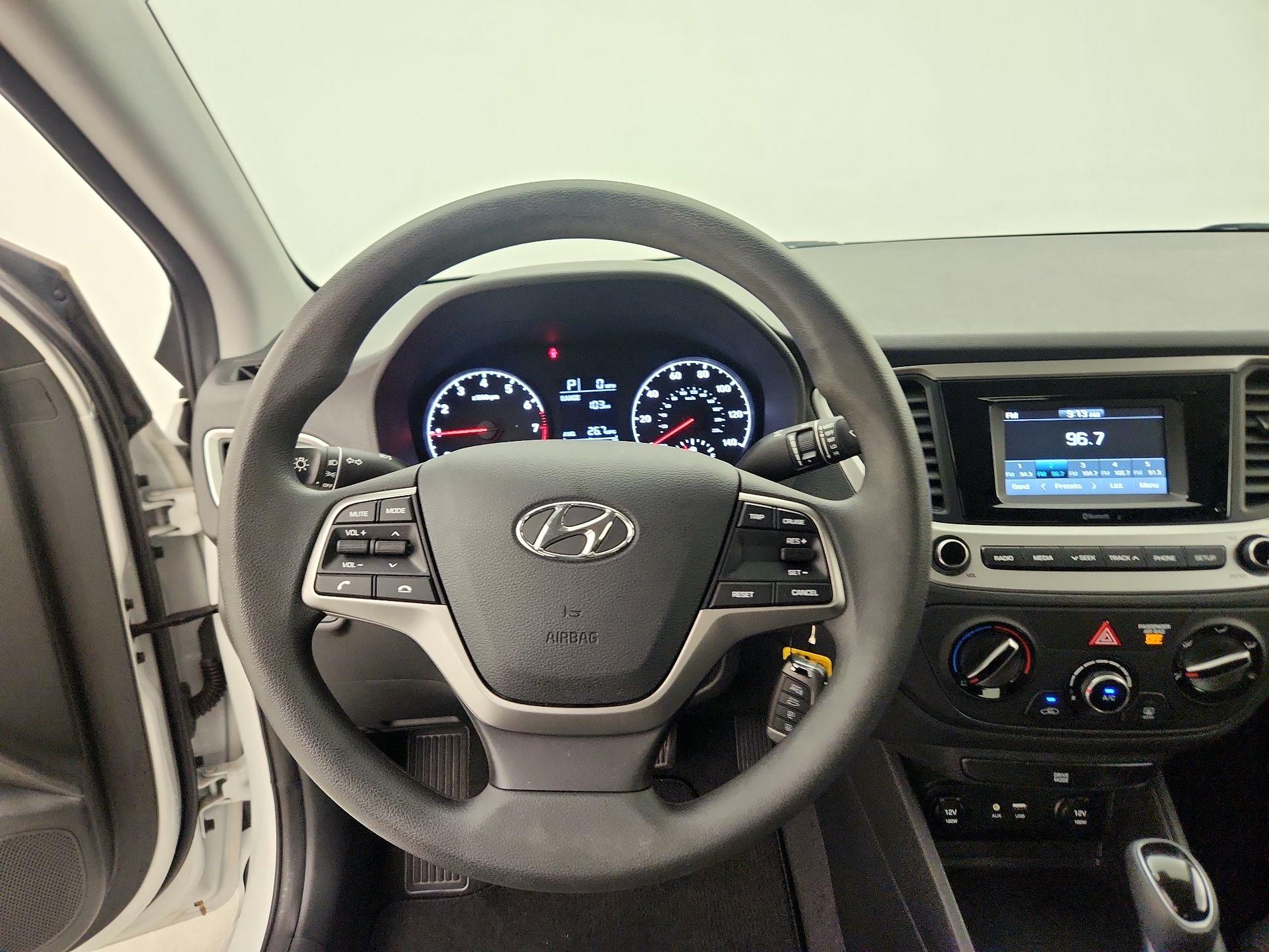 Thumbnail: 2022 Hyundai Accent - 10