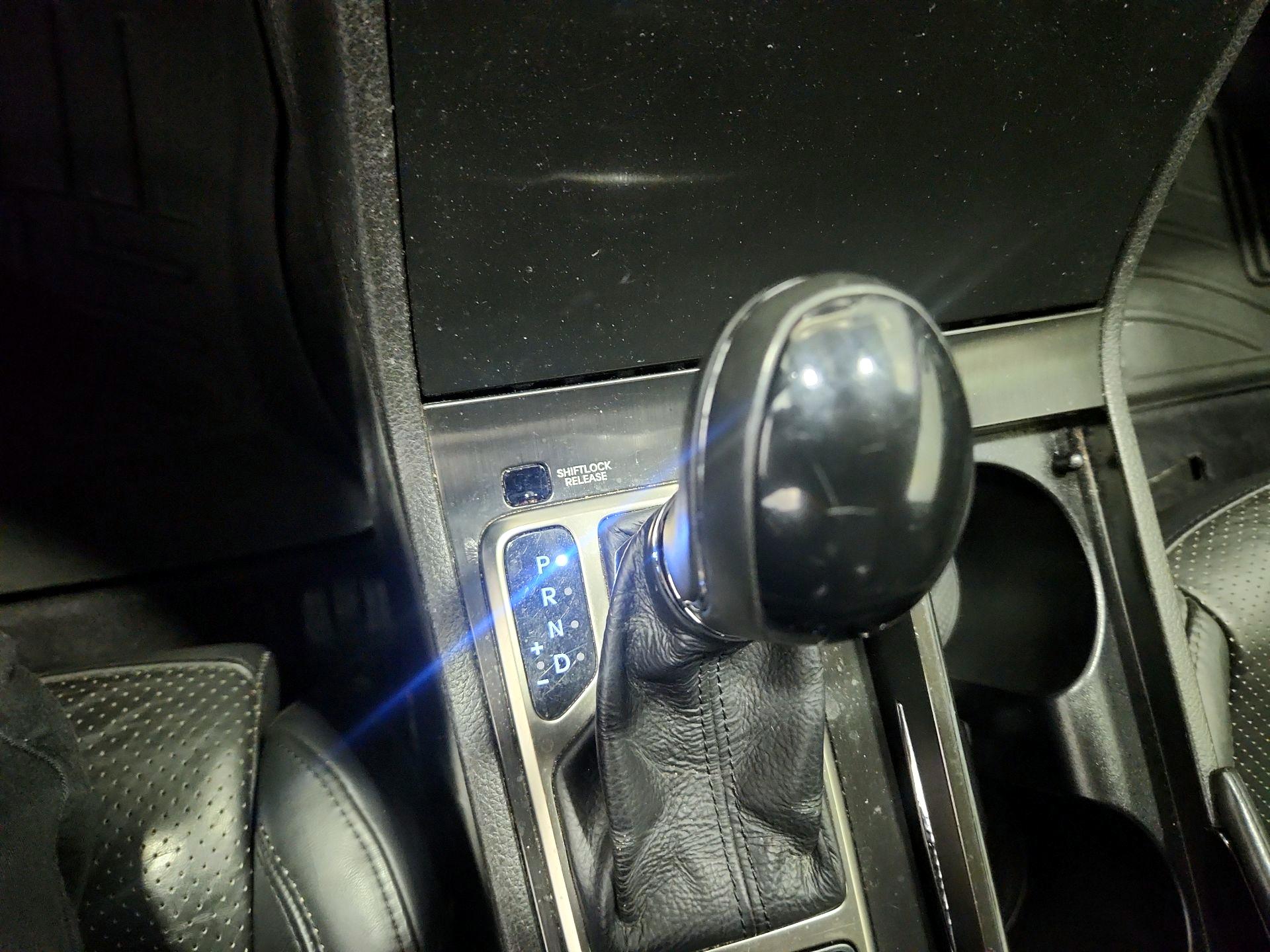 Thumbnail: 2014 Hyundai Azera - 17
