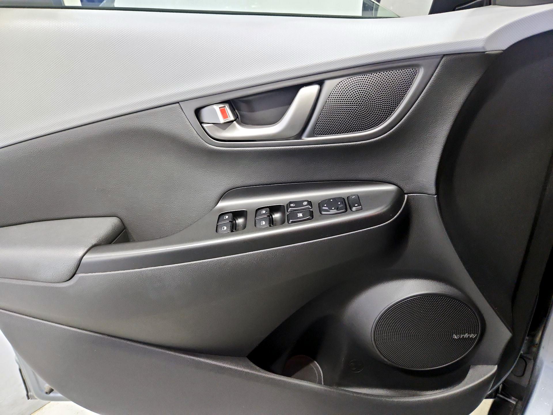 Thumbnail: 2021 Hyundai Kona - 12