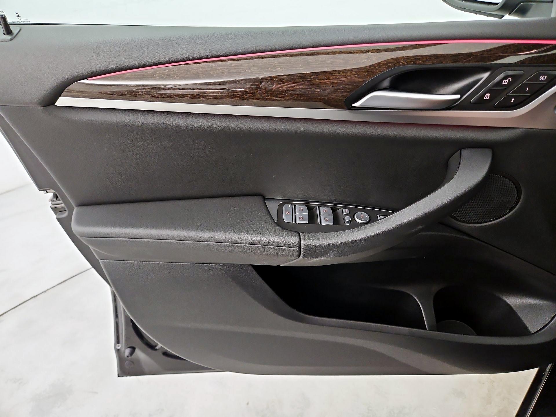 Thumbnail: 2024 BMW X4 - 12