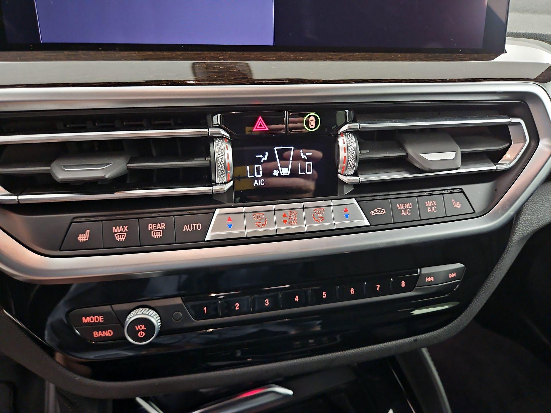 Thumbnail: 2024 BMW X4 - 17