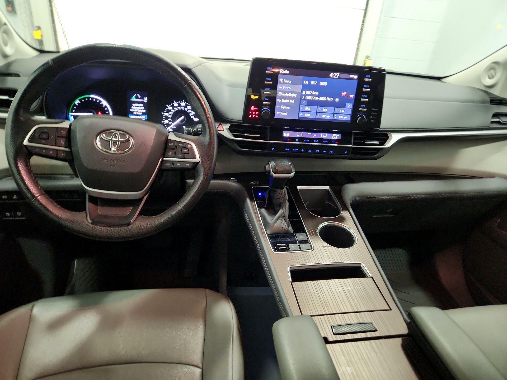 Thumbnail: 2021 Toyota Sienna - 9