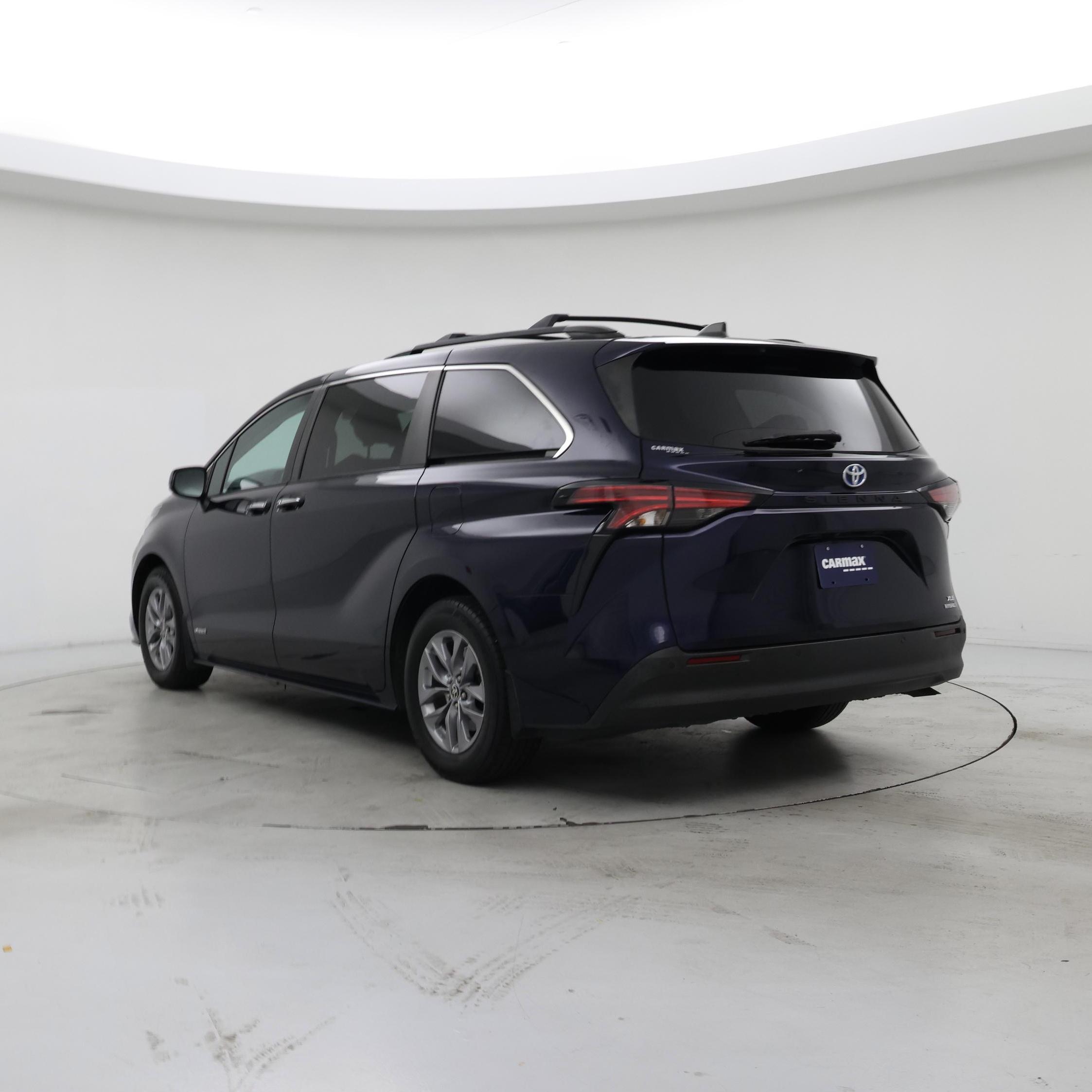 Thumbnail: 2021 Toyota Sienna - 2