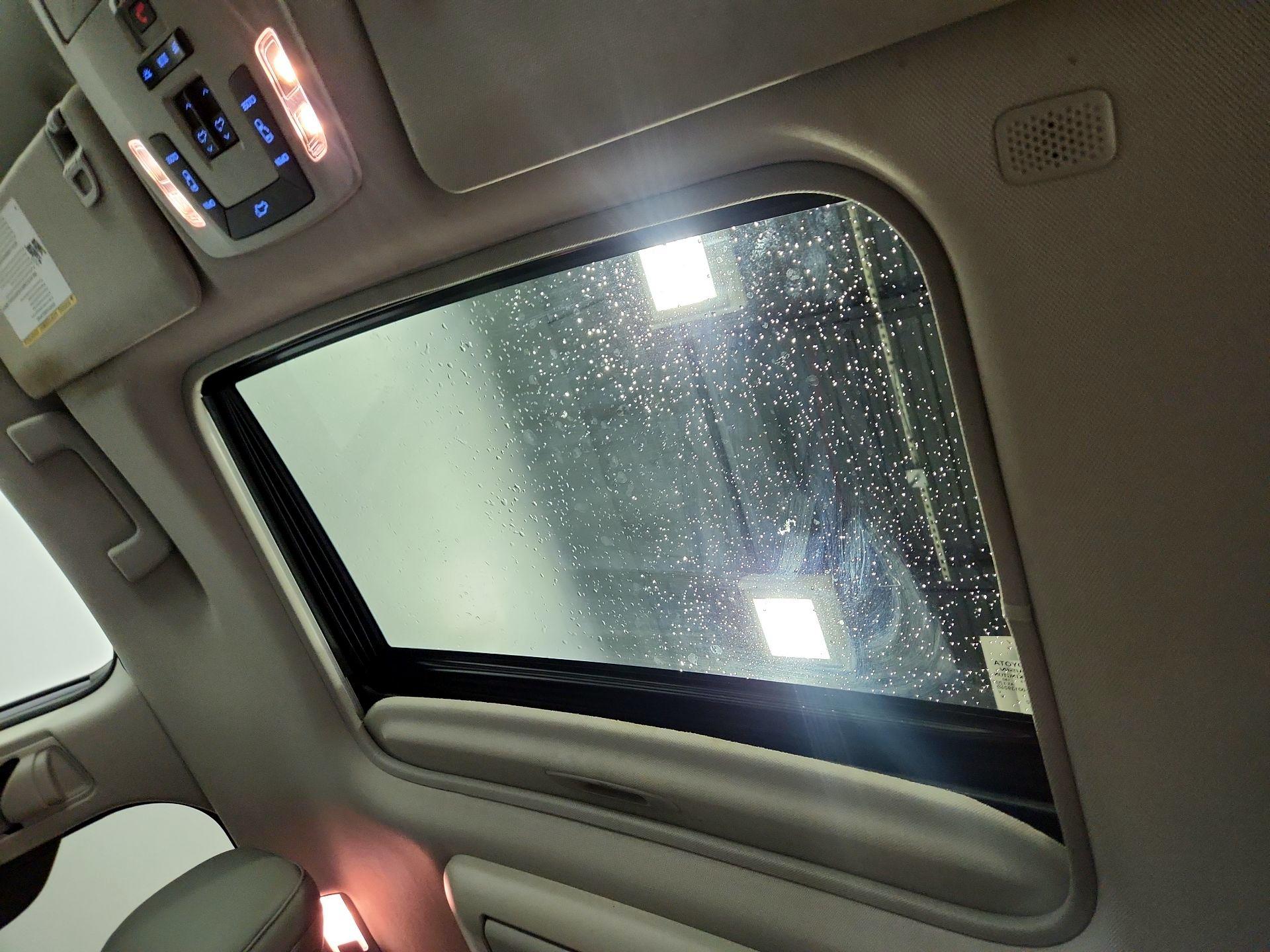 Thumbnail: 2021 Toyota Sienna - 19