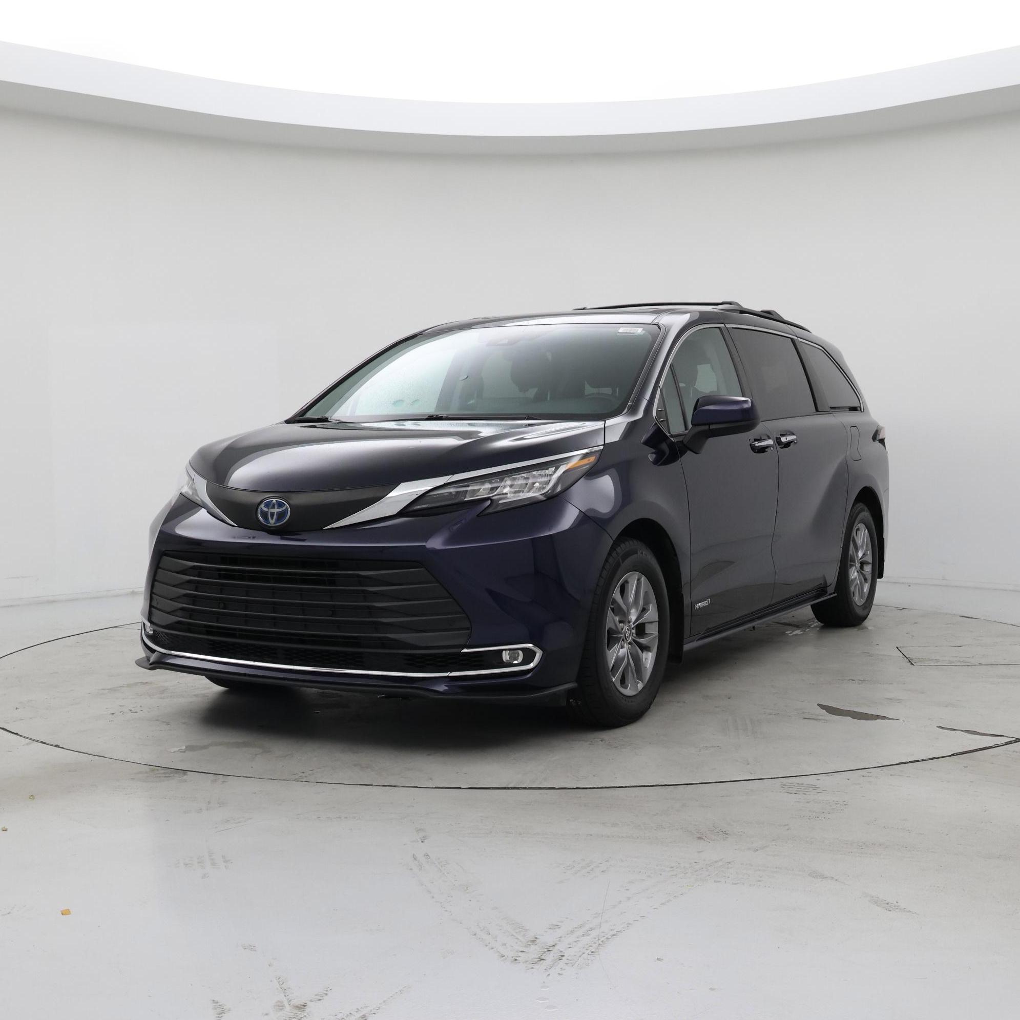 Thumbnail: 2021 Toyota Sienna - 4