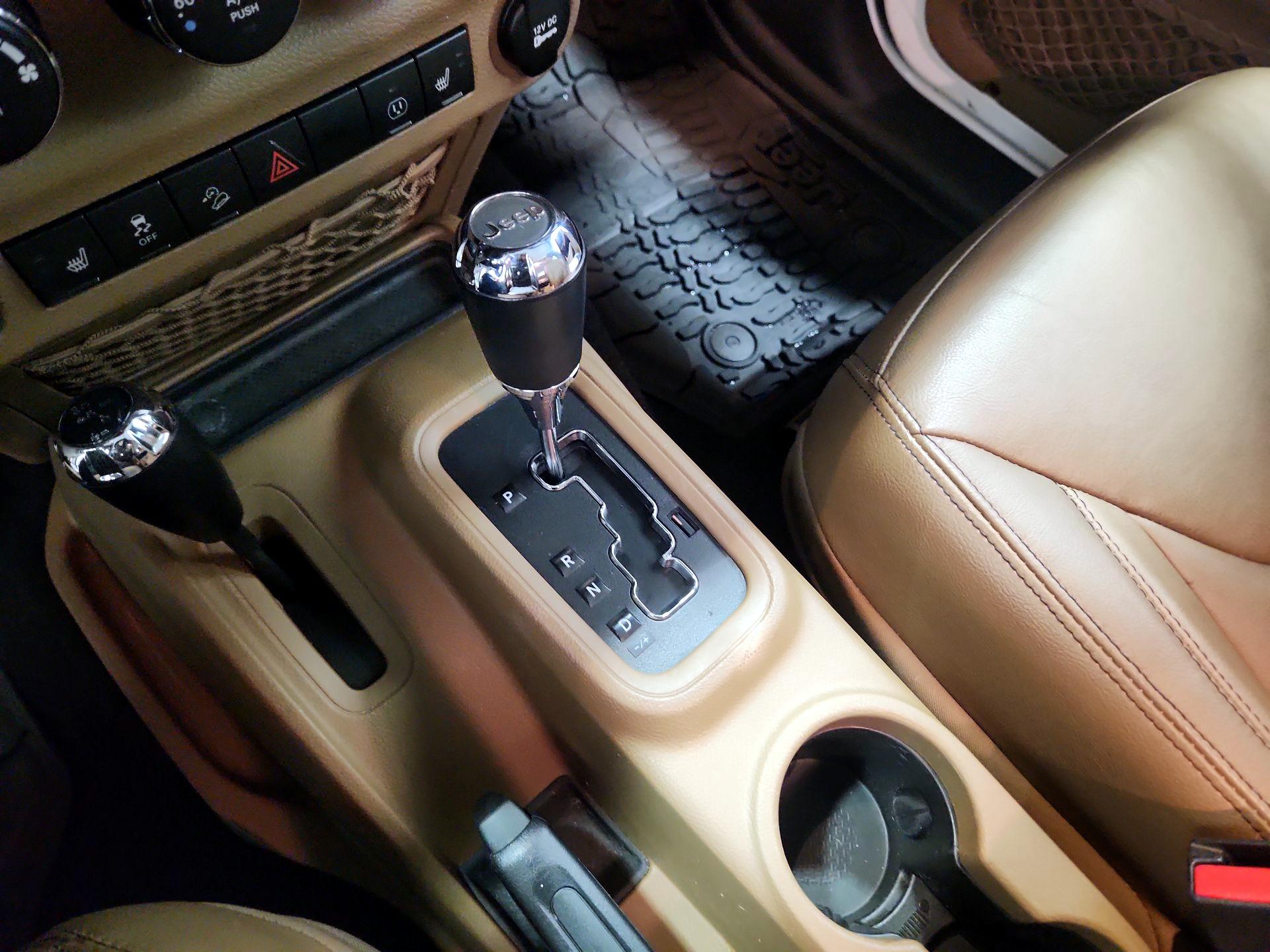 Thumbnail: 2018 Jeep Wrangler - 17