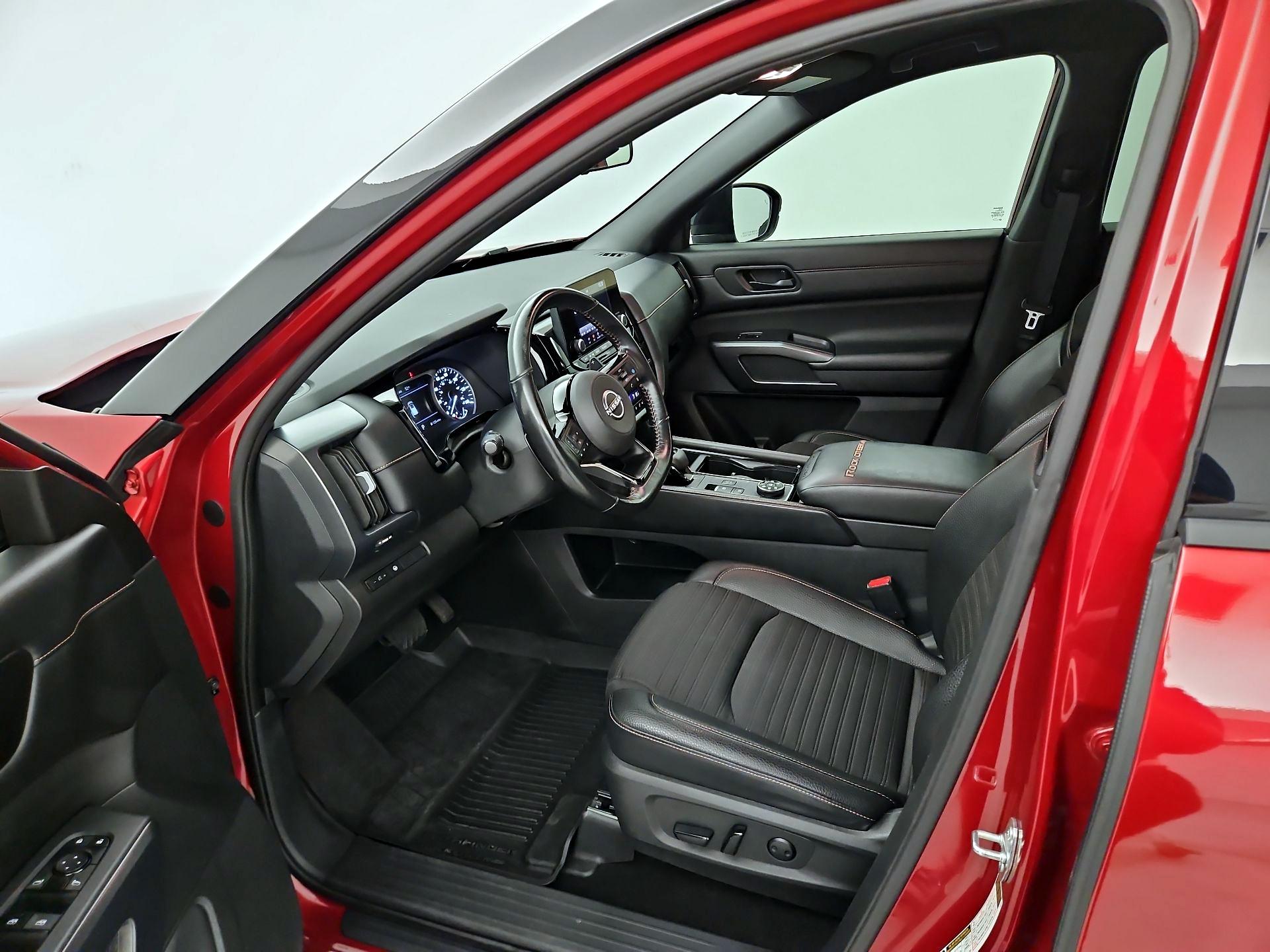 Thumbnail: 2023 Nissan Pathfinder - 11