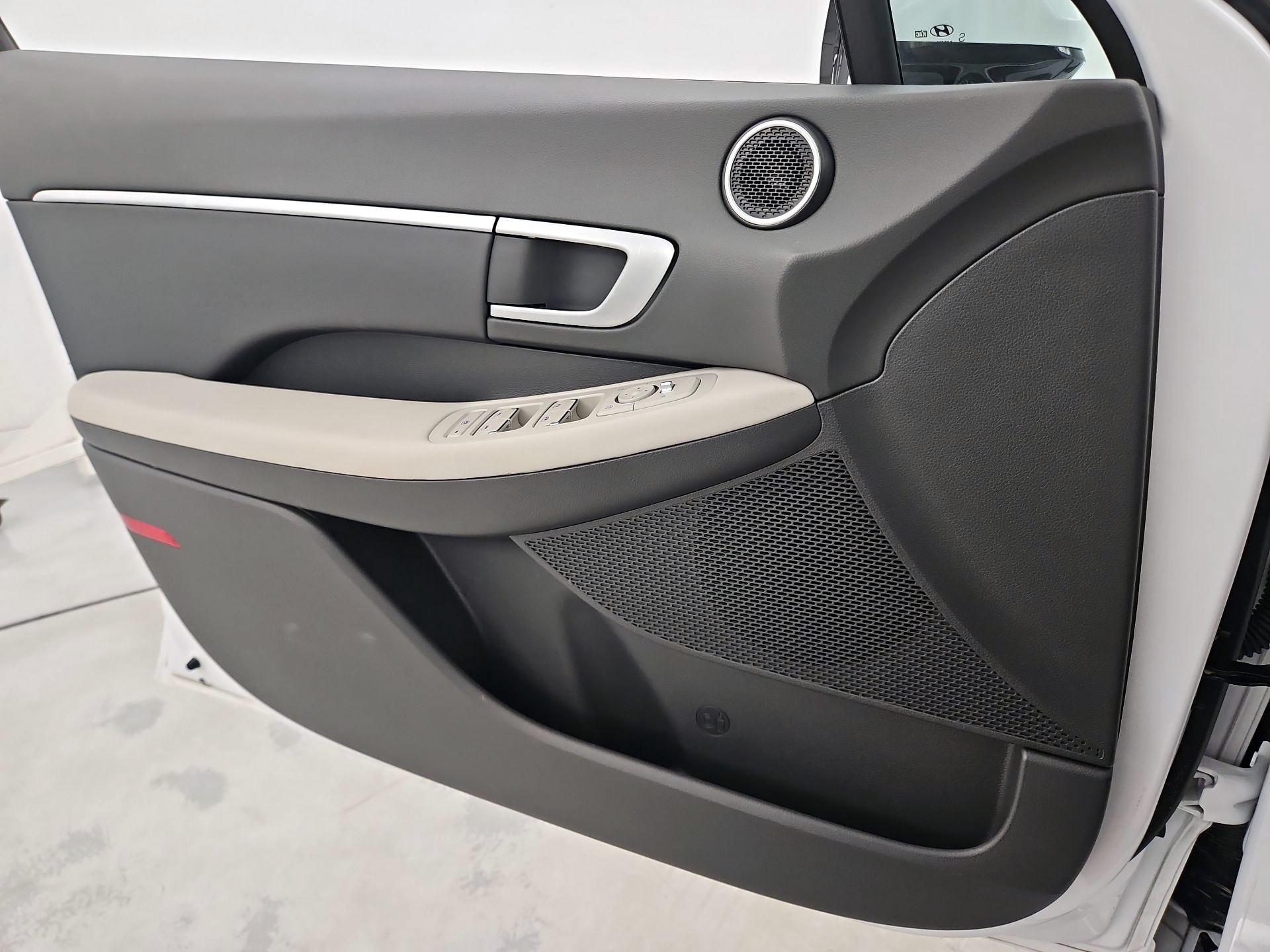 Thumbnail: 2025 Hyundai Sonata - 12