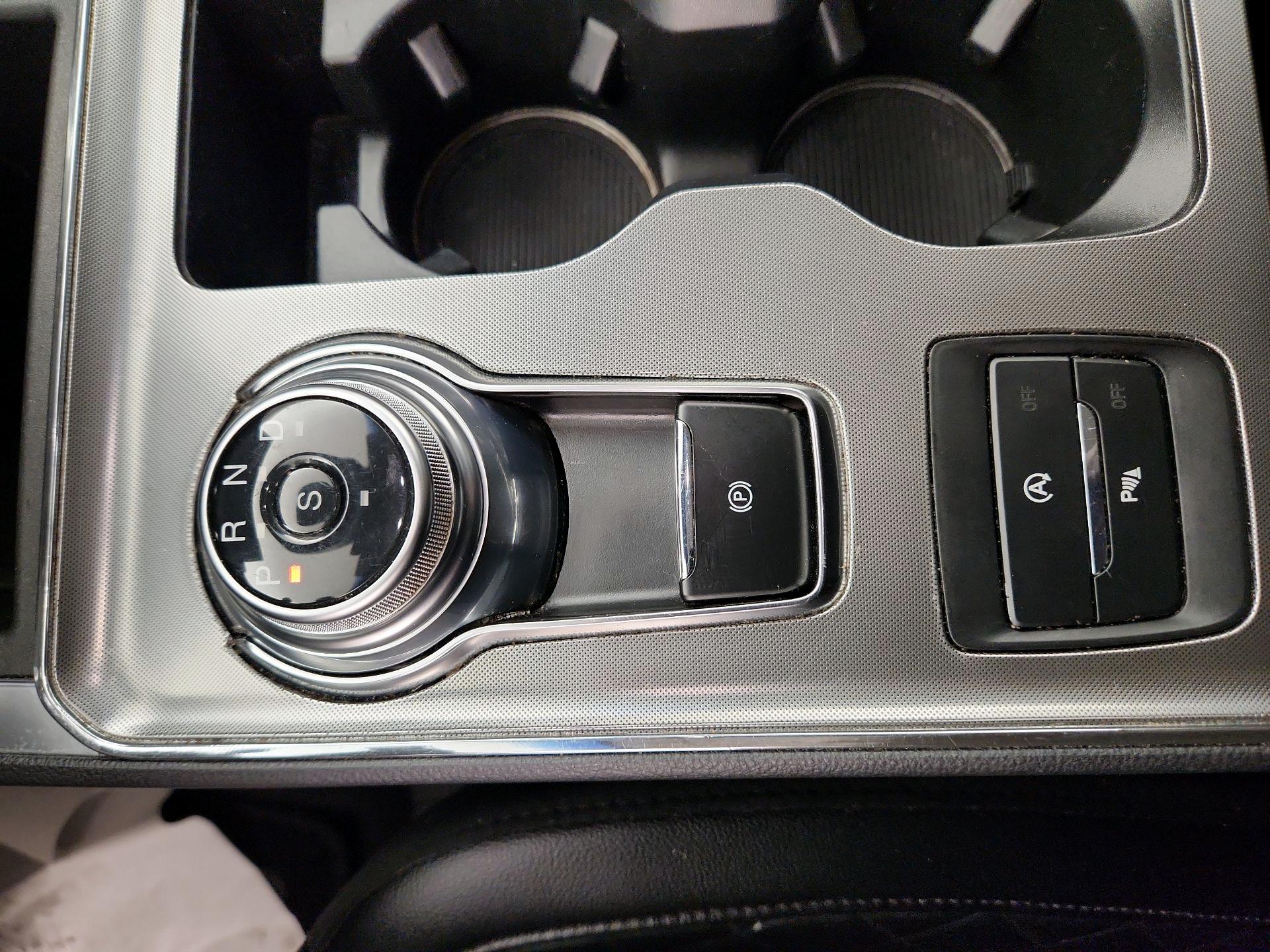 Thumbnail: 2023 Ford Edge - 17