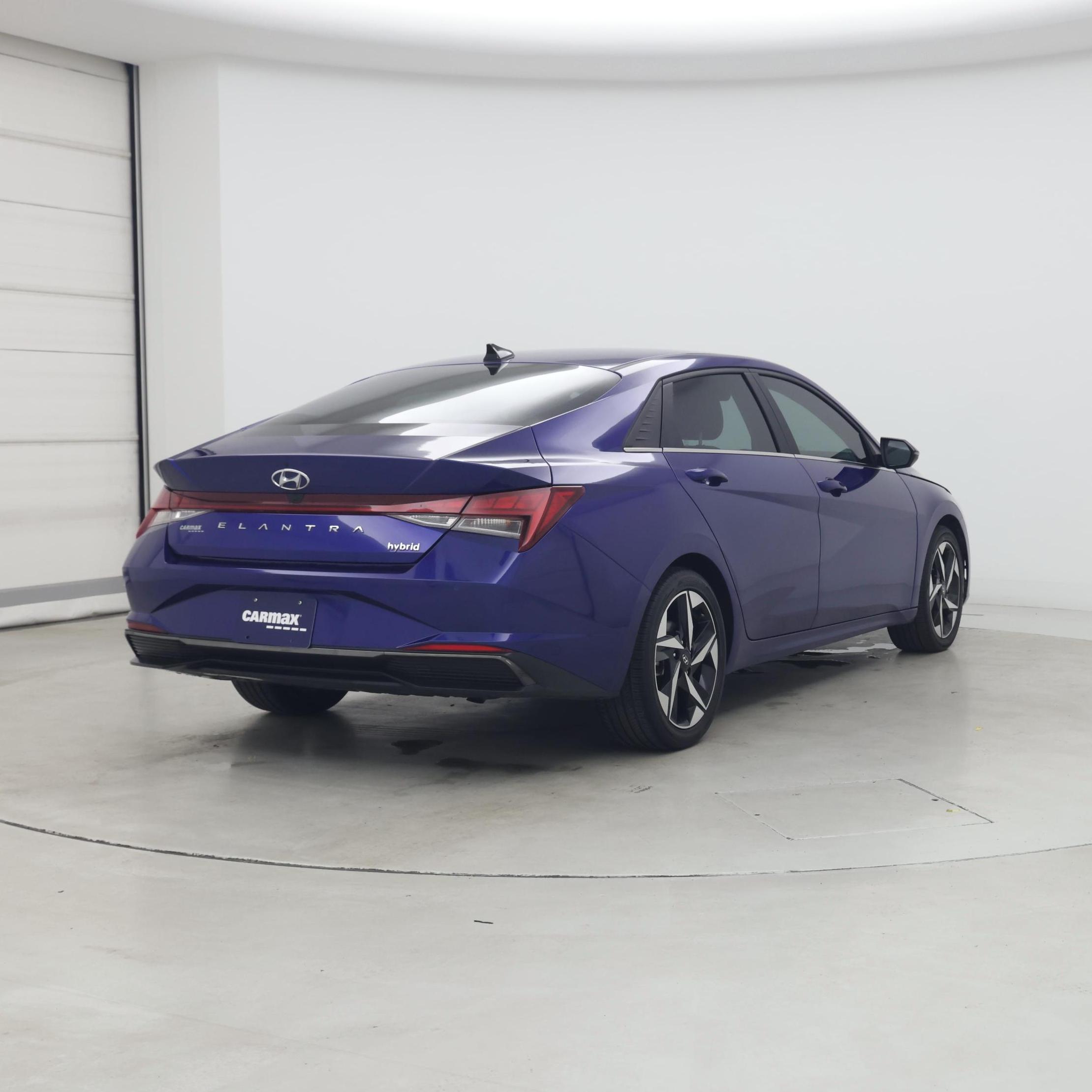 Thumbnail: 2023 Hyundai Elantra - 8