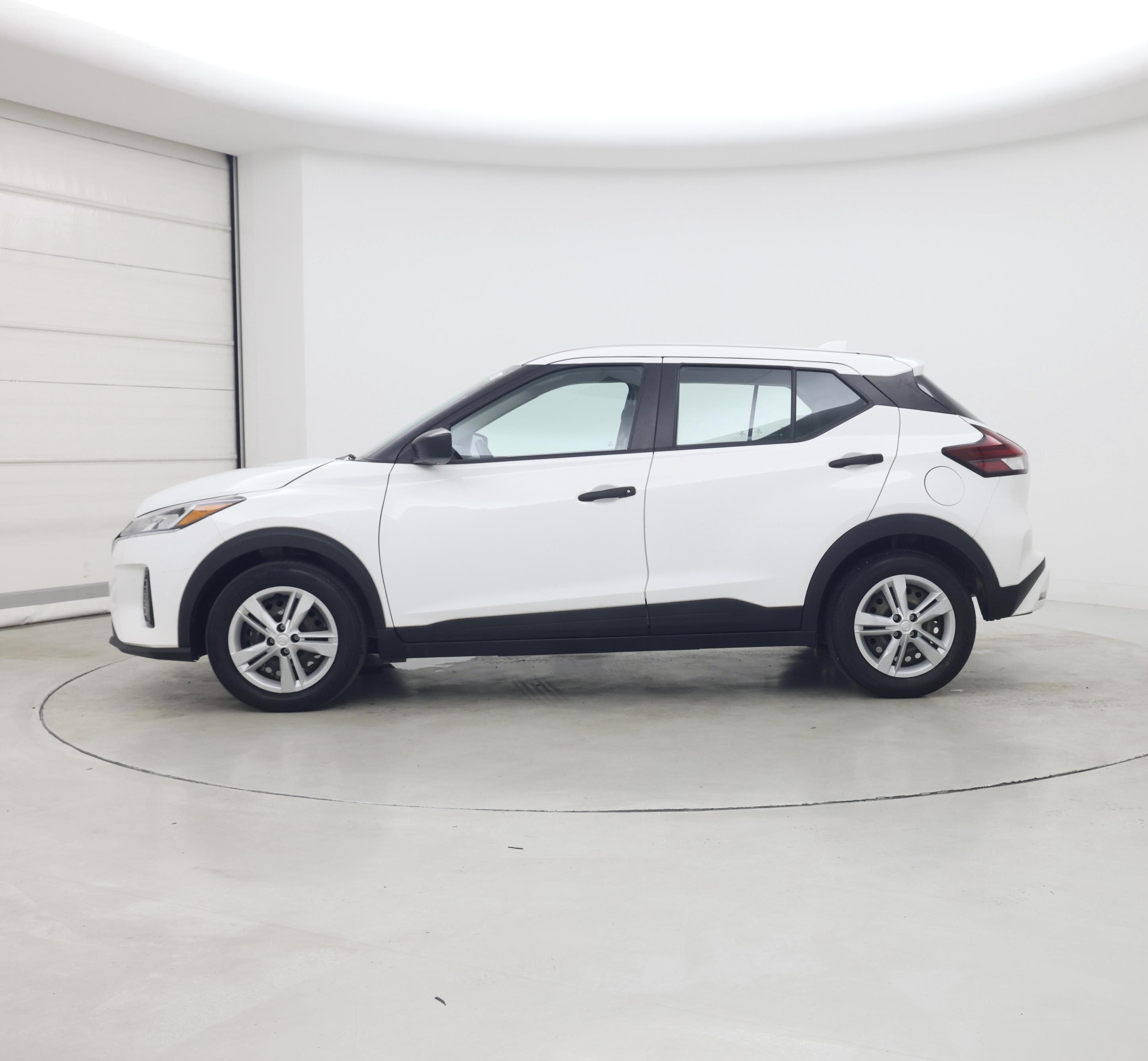 Thumbnail: 2023 Nissan Kicks - 3