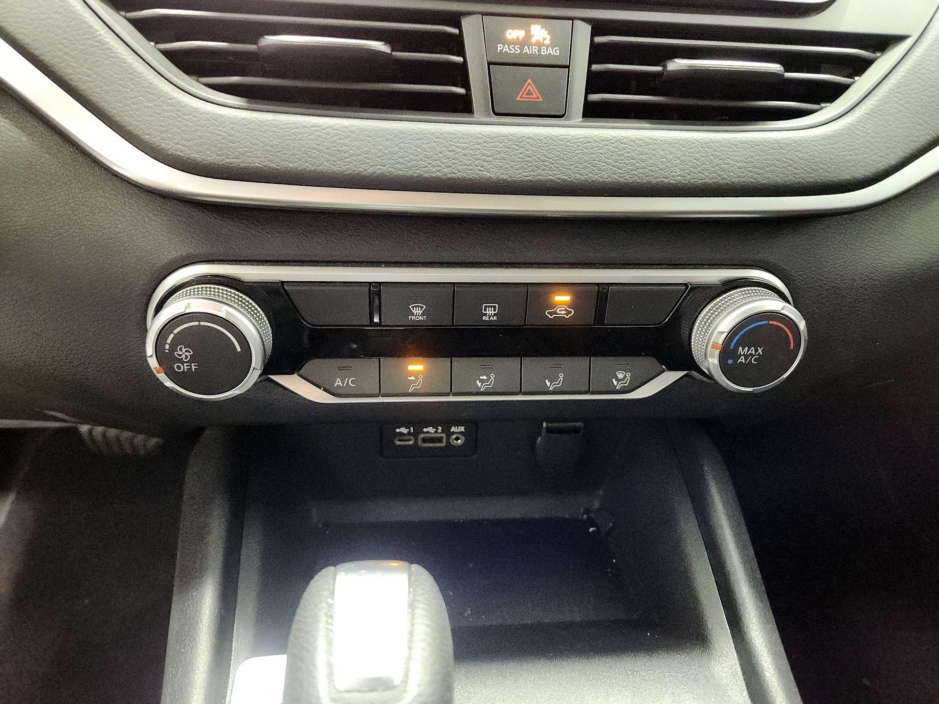 Thumbnail: 2020 Nissan Altima - 16