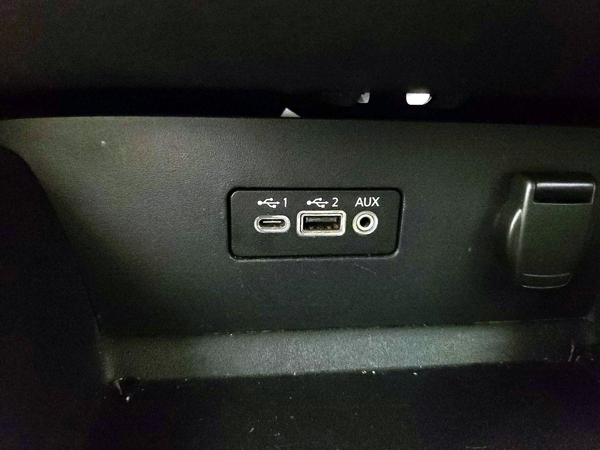 Thumbnail: 2020 Nissan Altima - 18