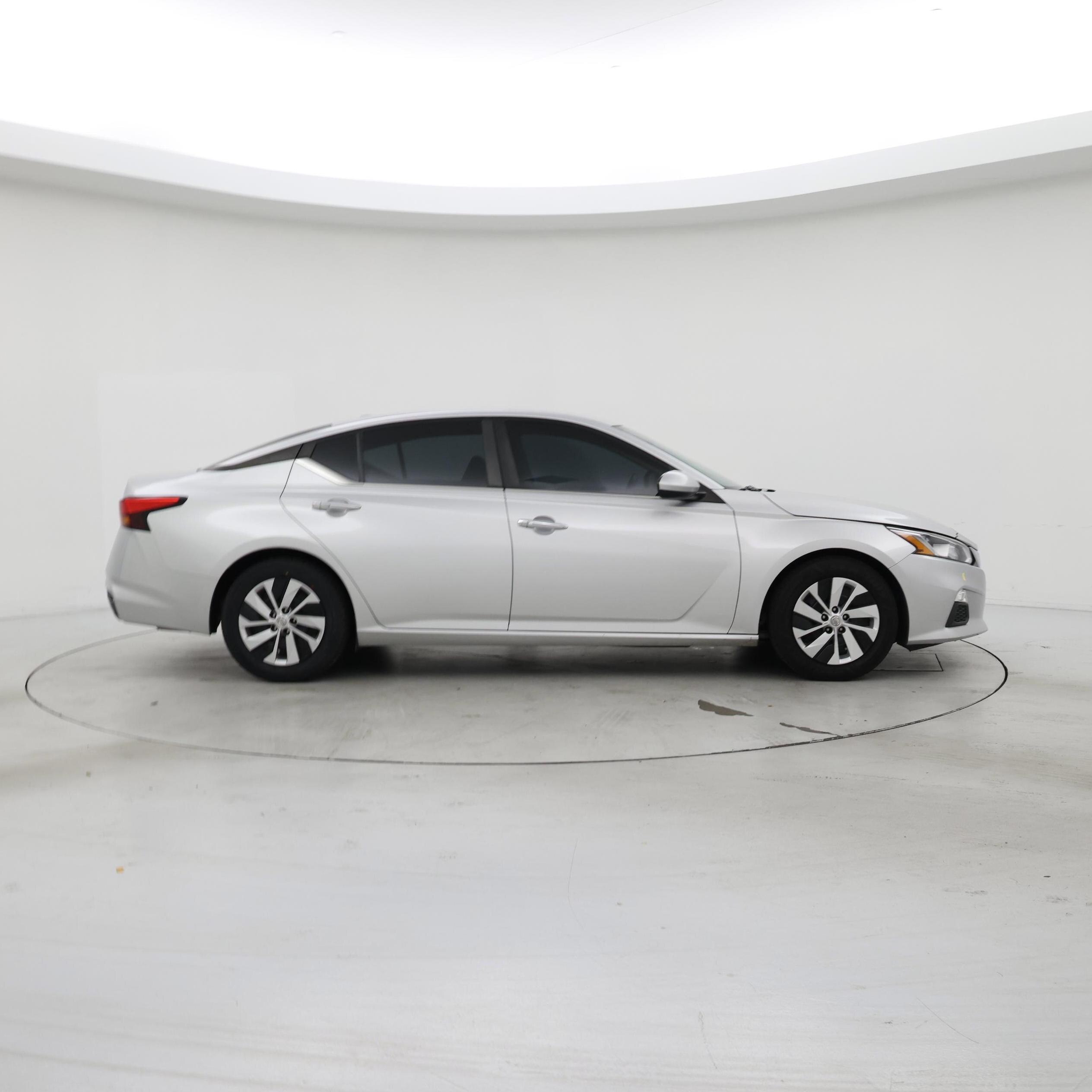 Thumbnail: 2020 Nissan Altima - 7