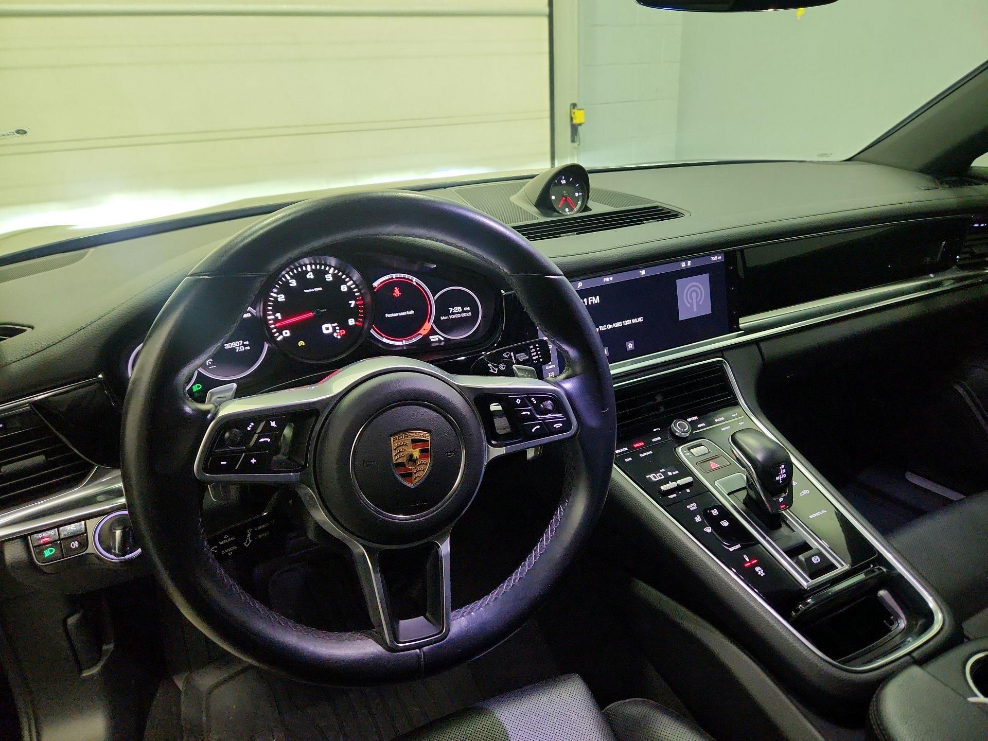 Thumbnail: 2020 Porsche Panamera - 9