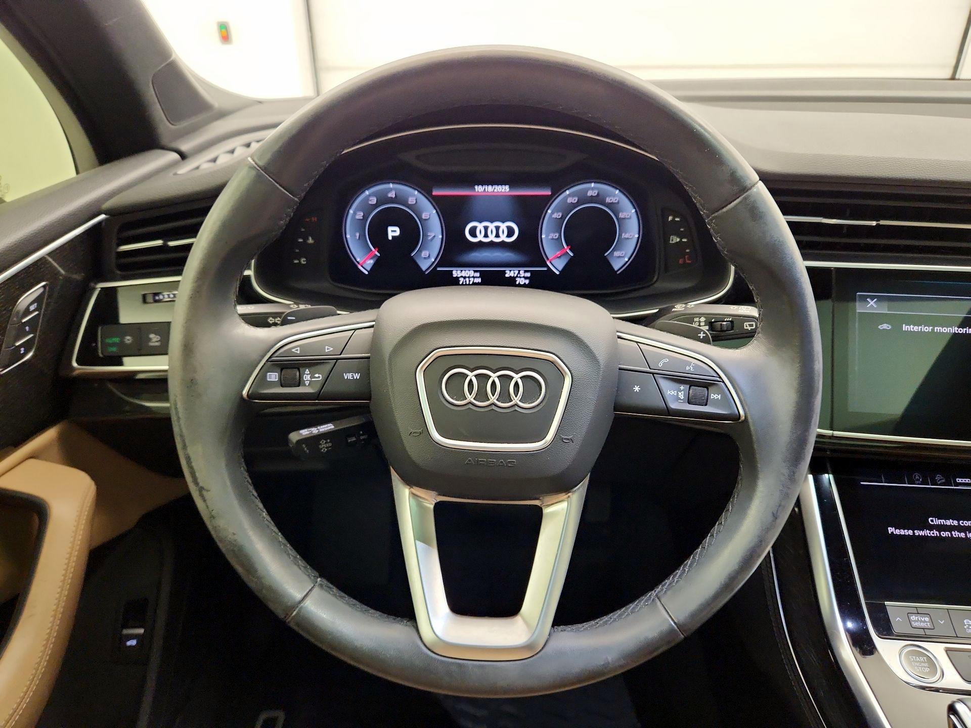 Thumbnail: 2021 Audi Q7 - 10