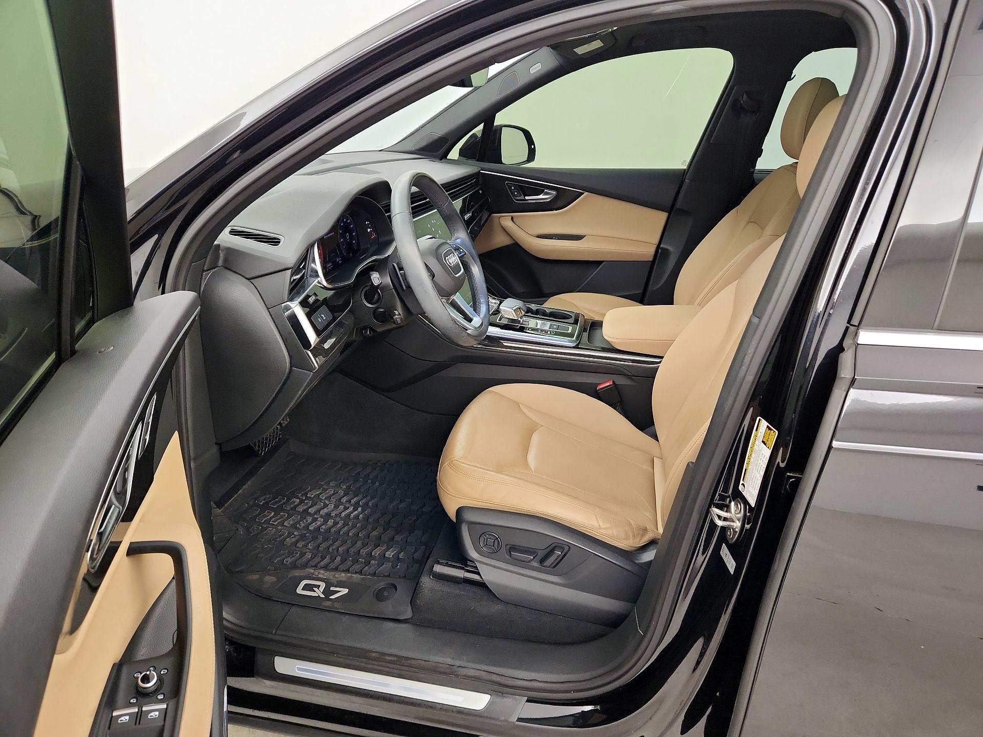 Thumbnail: 2021 Audi Q7 - 11