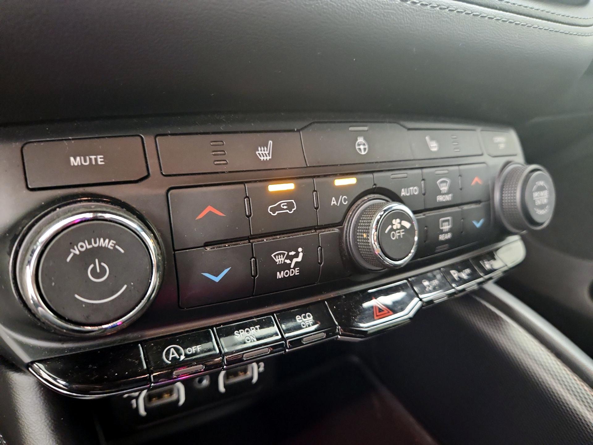 Thumbnail: 2022 Dodge Durango - 16