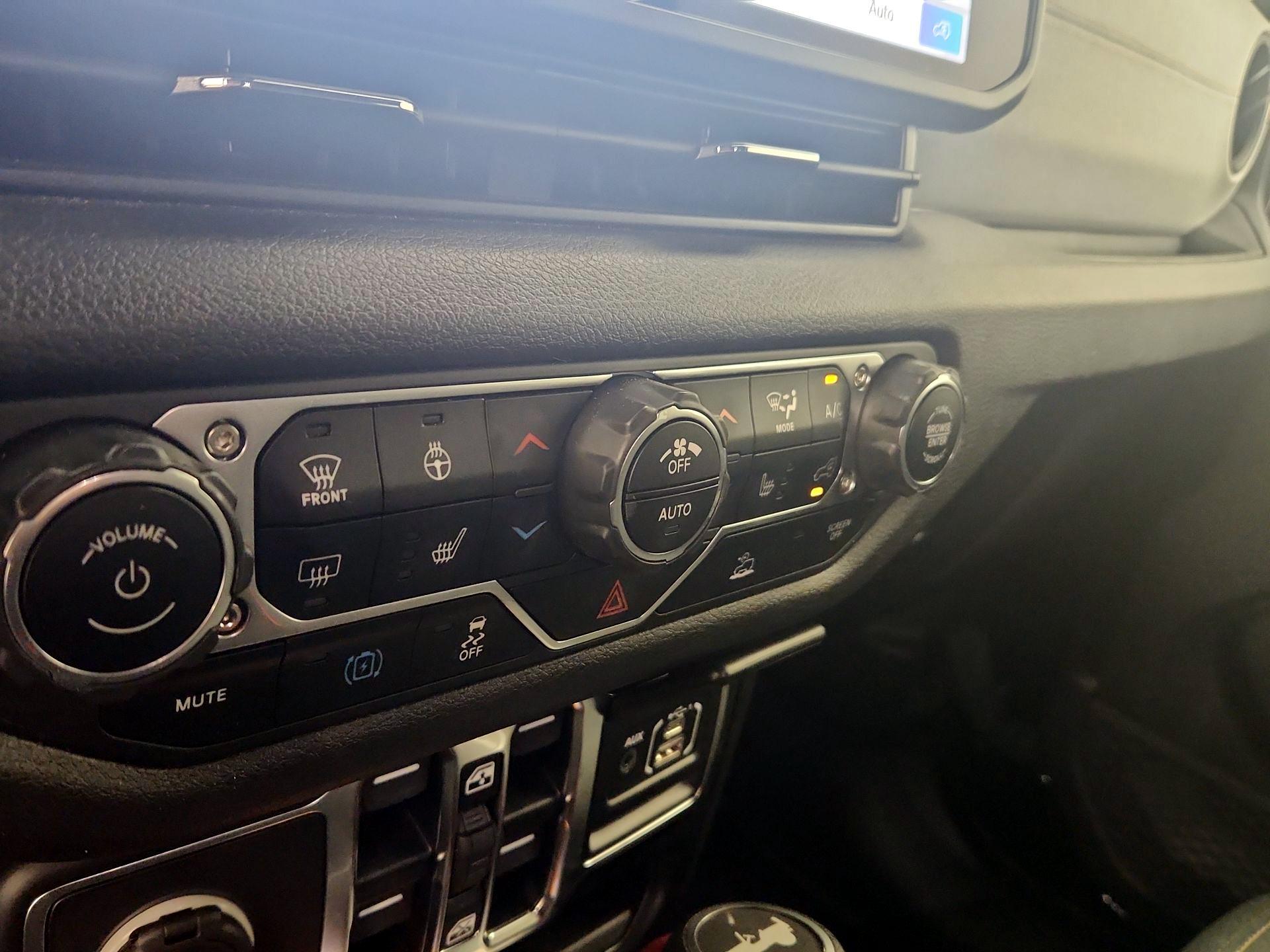 Thumbnail: 2024 Jeep Wrangler - 16