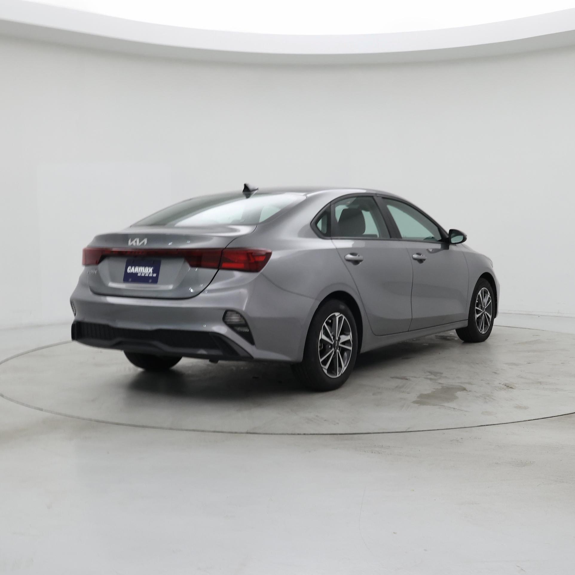 Thumbnail: 2024 Kia Forte - 8