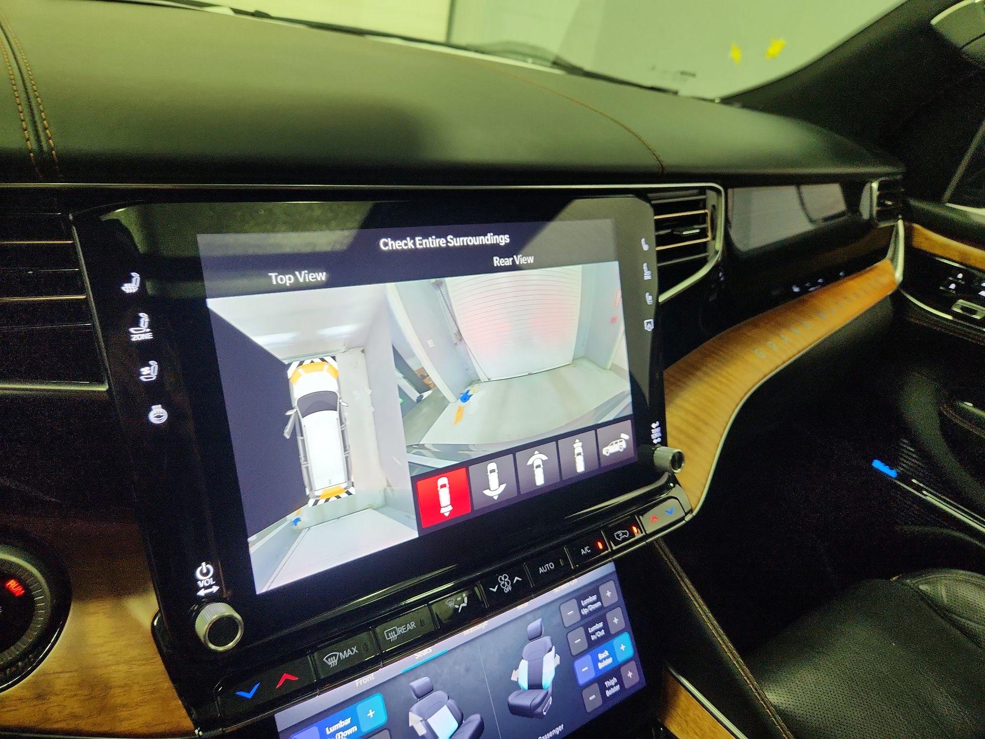 Thumbnail: 2022 Jeep Grand Wagoneer - 15