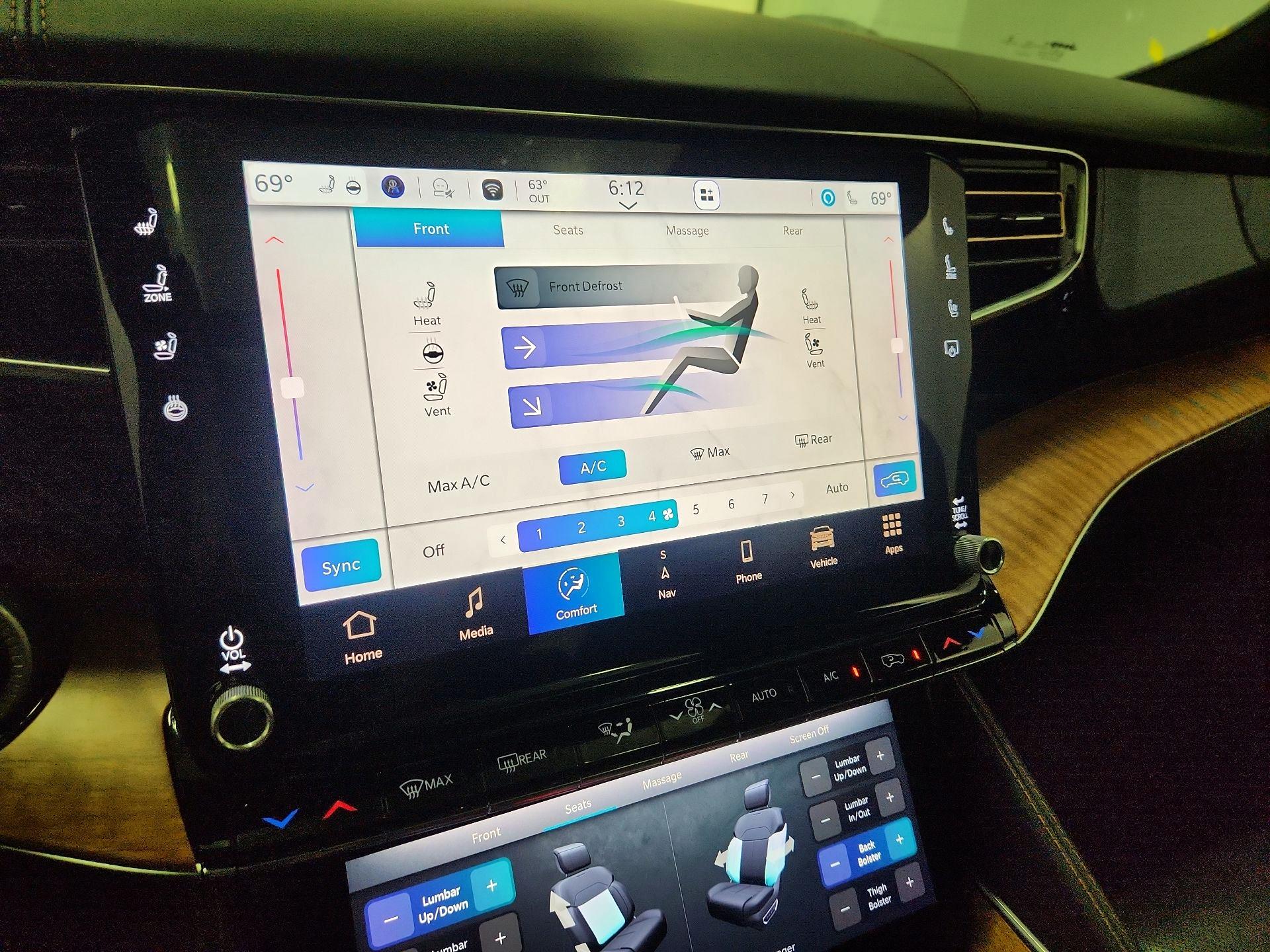 Thumbnail: 2022 Jeep Grand Wagoneer - 17