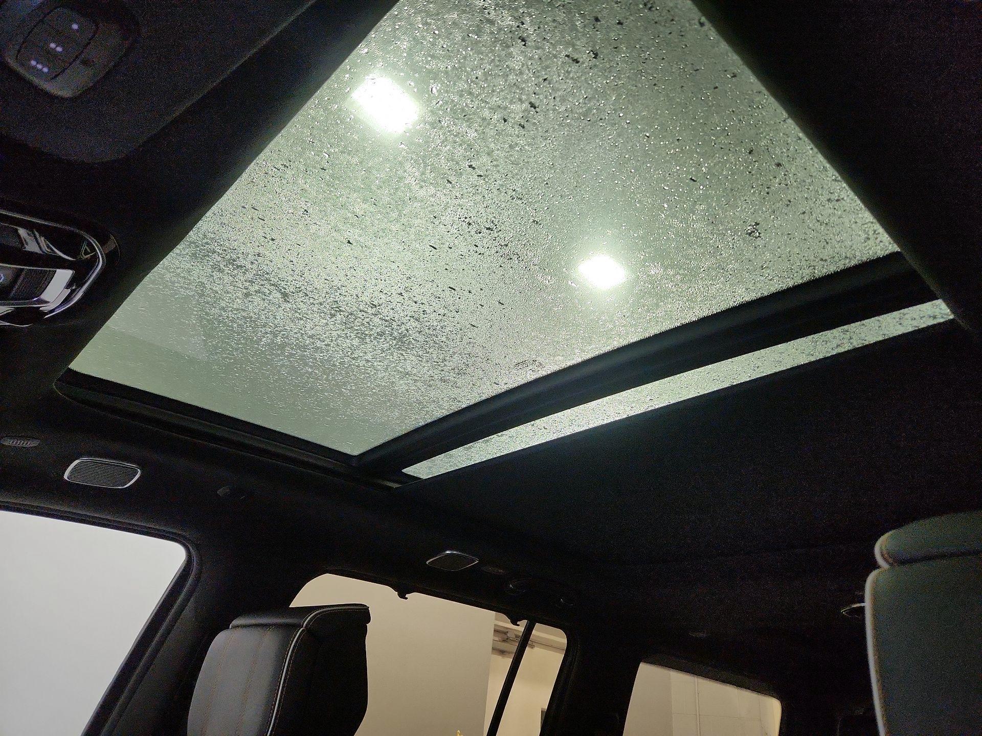 Thumbnail: 2022 Jeep Grand Wagoneer - 20